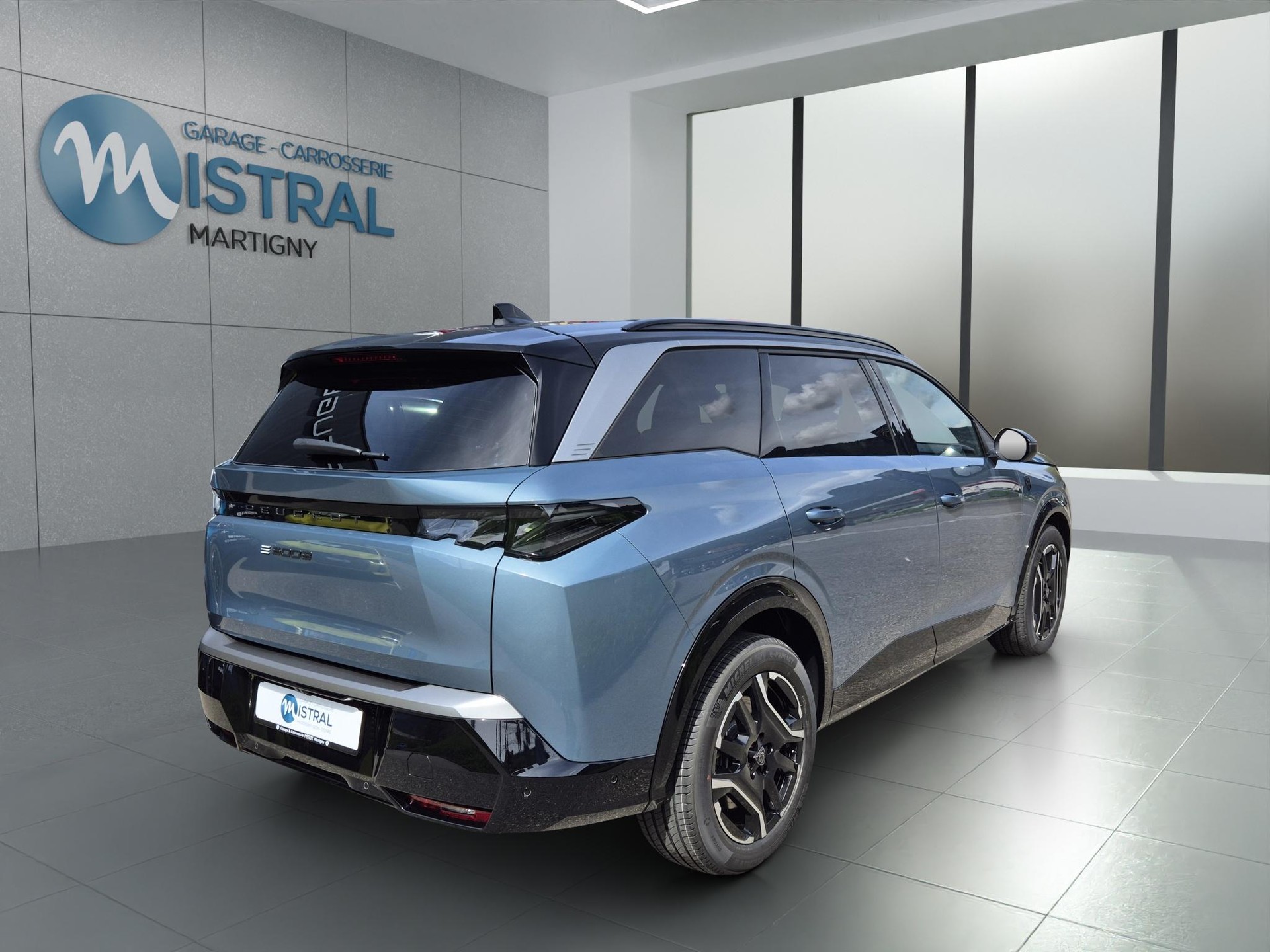 PEUGEOT 5008 e-GT-image-4