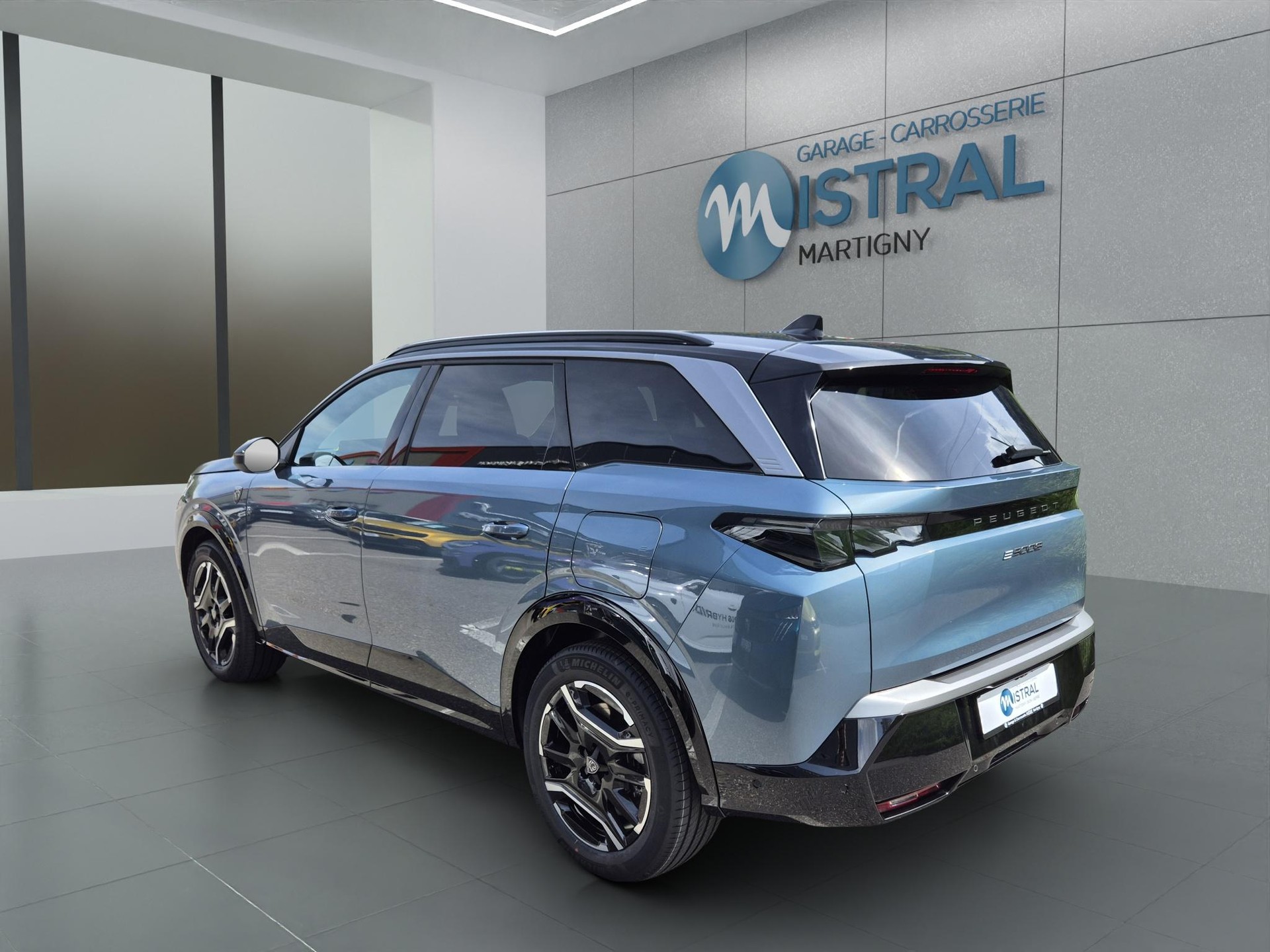 PEUGEOT 5008 e-GT-image-2