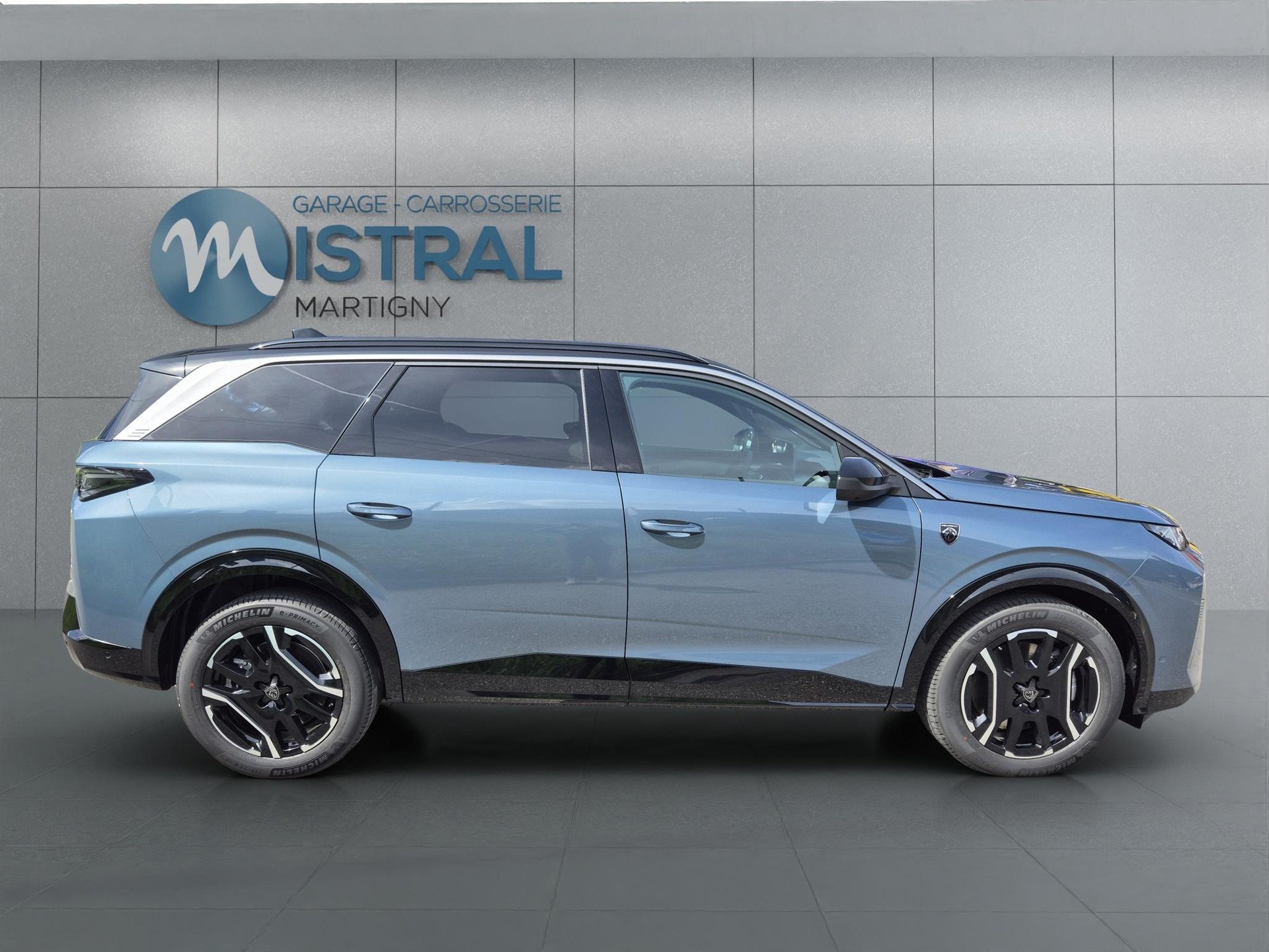 PEUGEOT 5008 e-GT-image-5