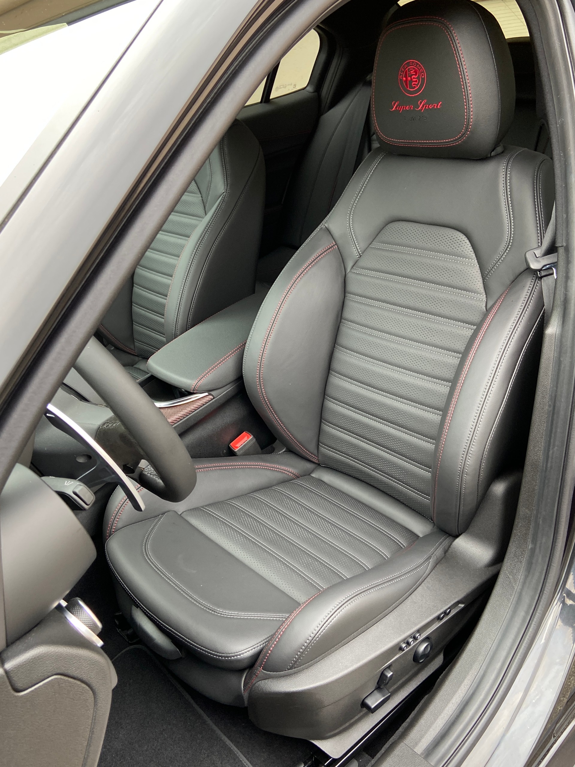 ALFA ROMEO Giulia 2.9 V6 Quadrifoglio Super Sport Carbonroof 1 of 275-image-12