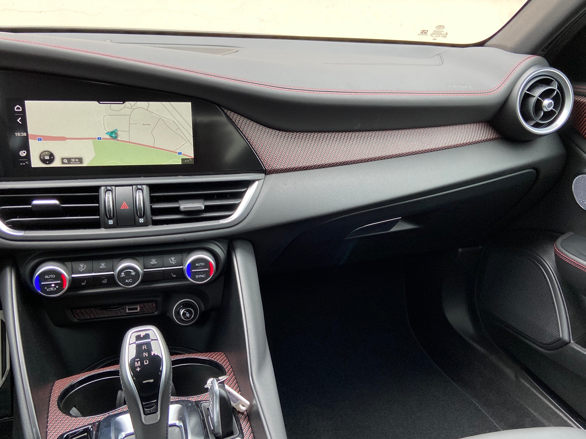 ALFA ROMEO Giulia 2.9 V6 Quadrifoglio Super Sport Carbonroof 1 of 275-image-18