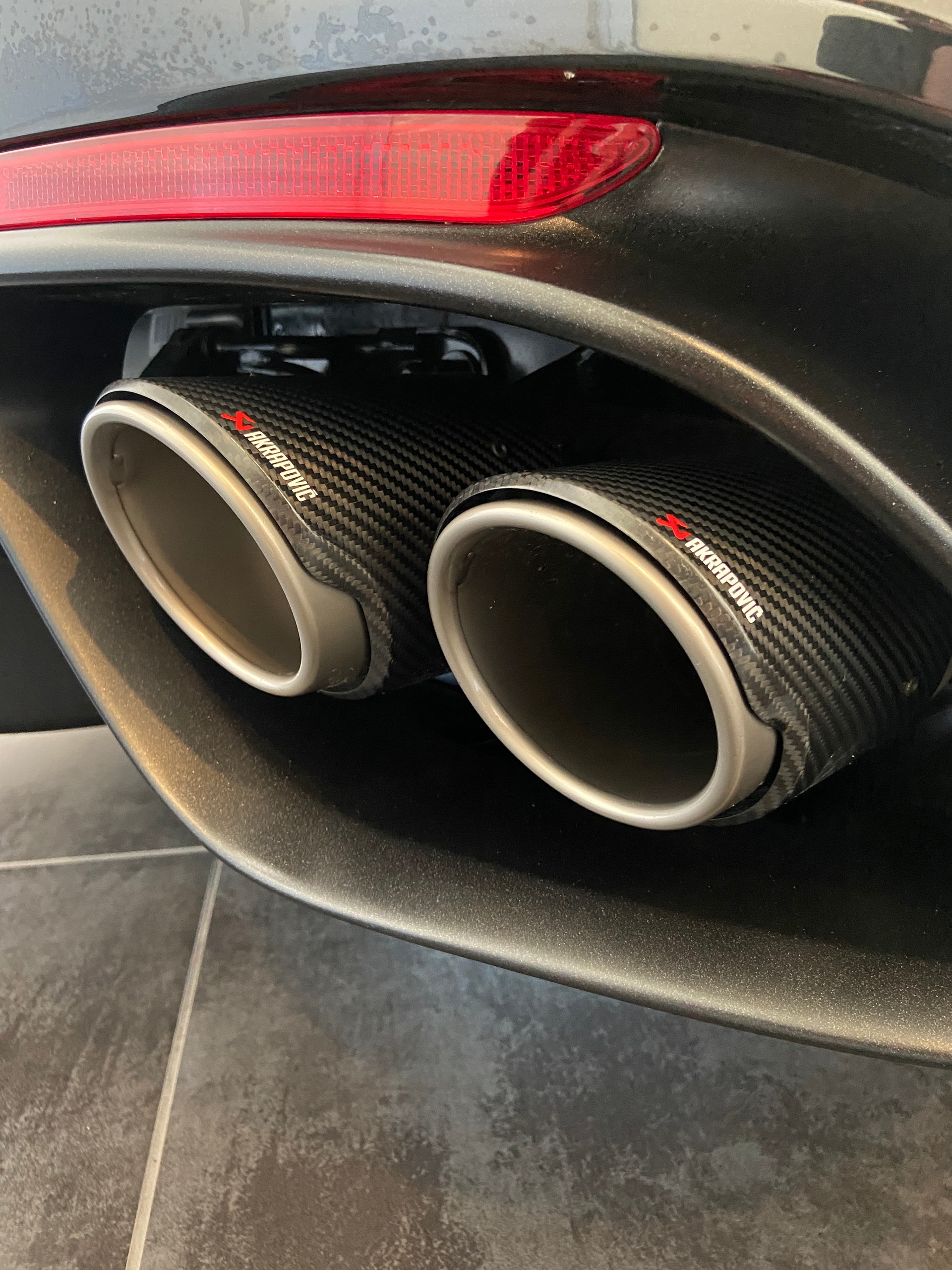ALFA ROMEO Giulia 2.9 V6 Quadrifoglio Super Sport Carbonroof 1 of 275-image-4