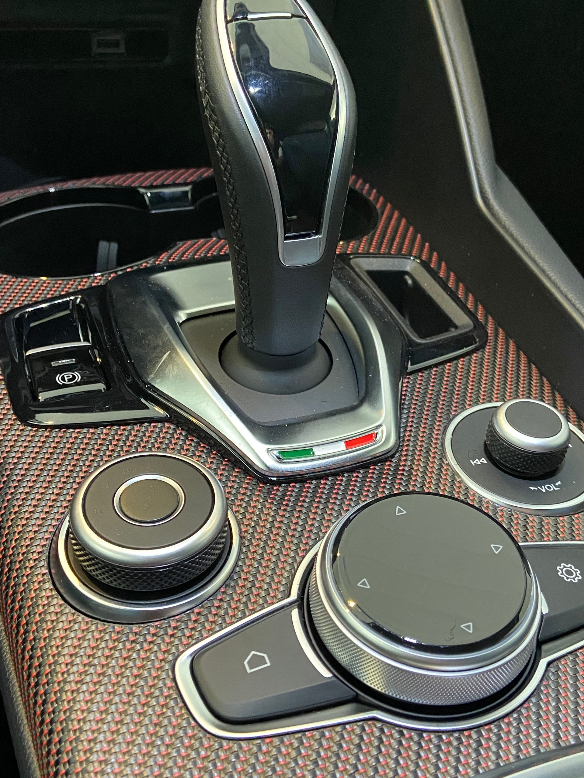 ALFA ROMEO Giulia 2.9 V6 Quadrifoglio Super Sport Carbonroof 1 of 275-image-19