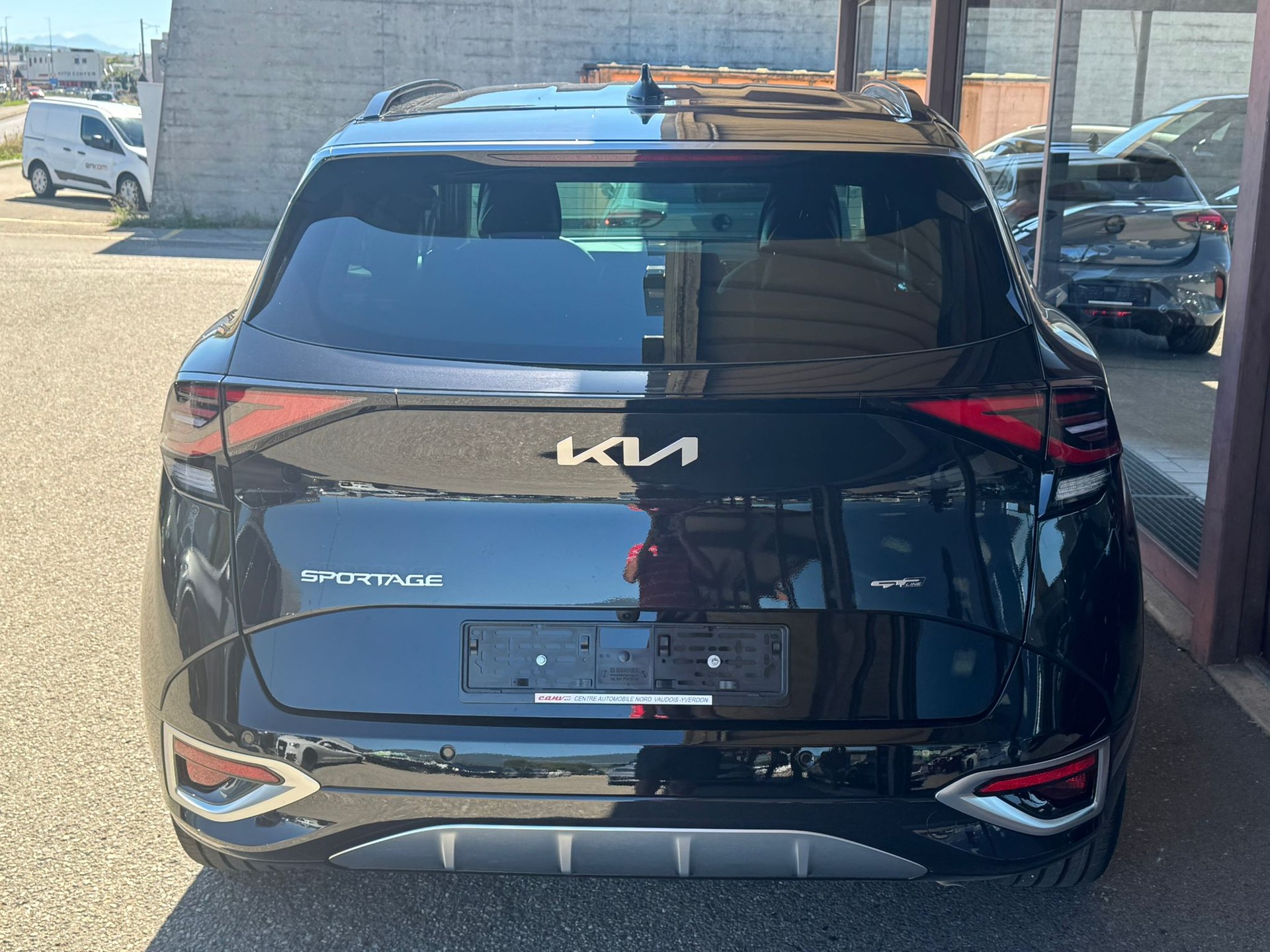 KIA Sportage 1.6T-GDi PHEV GT-Line 4x4 A-image-4