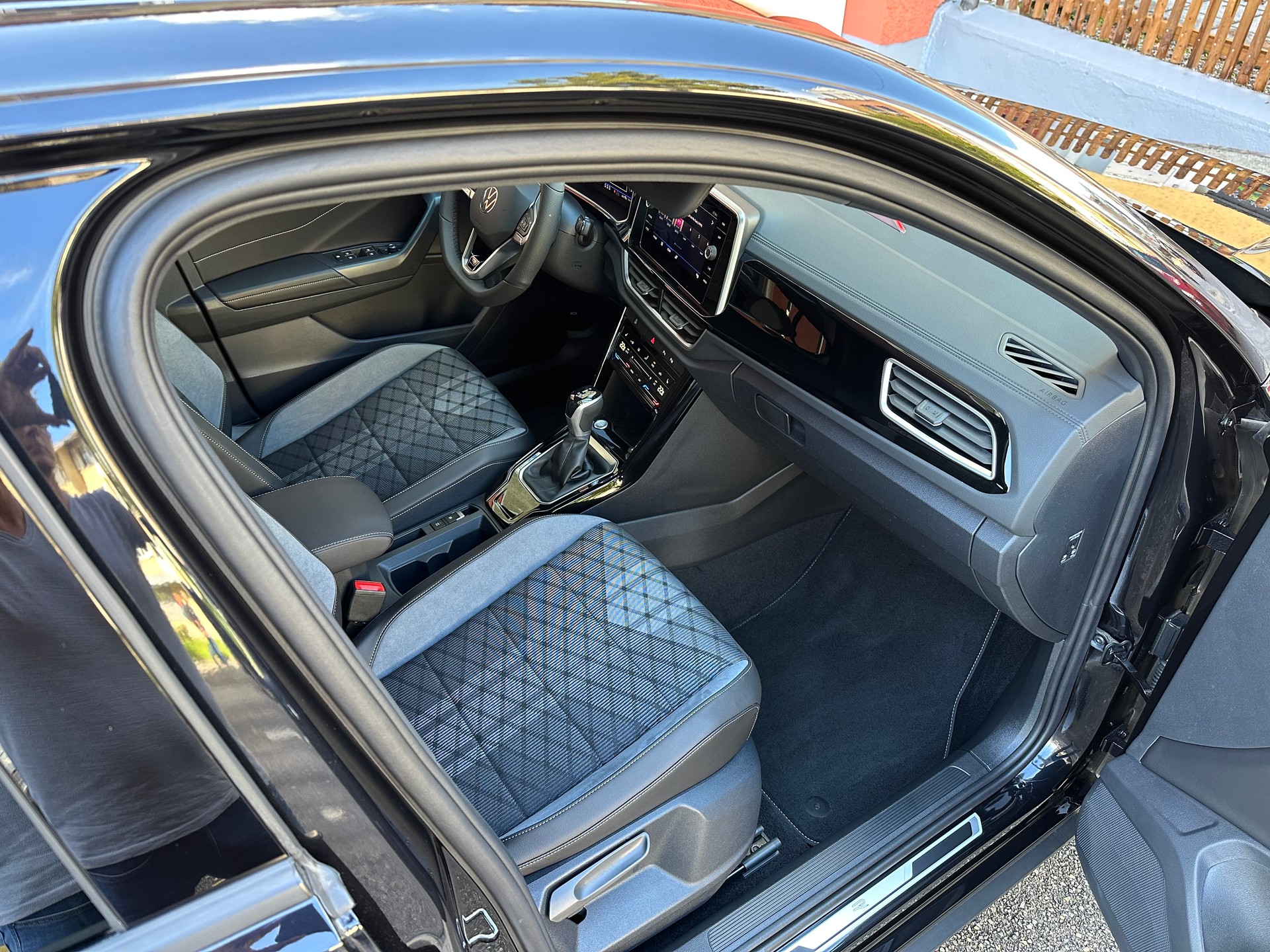 VW T-Roc 1.5 TSI EVO R-Line DSG-image-11