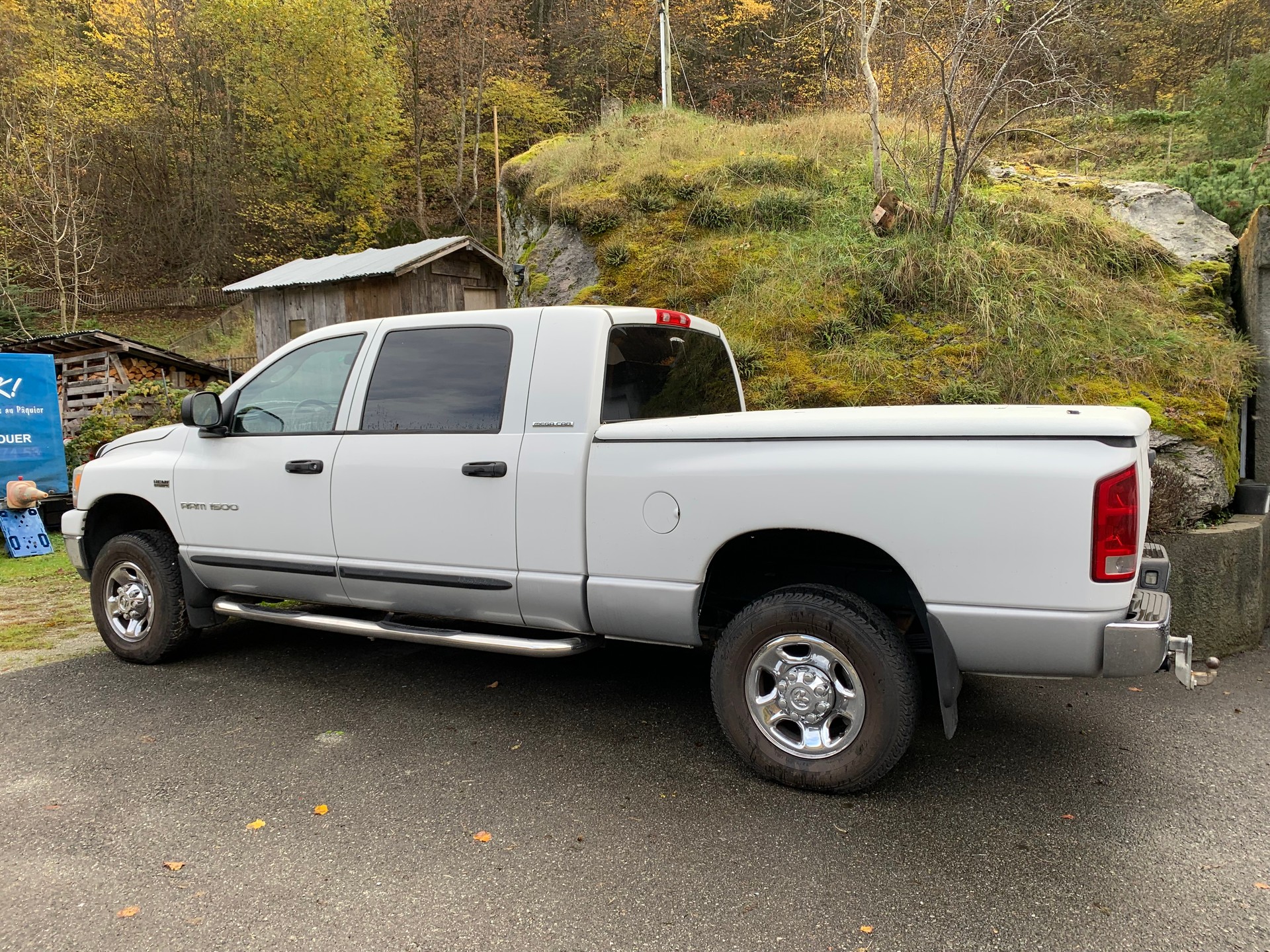 DODGE 1500 Mega Cab-image-0