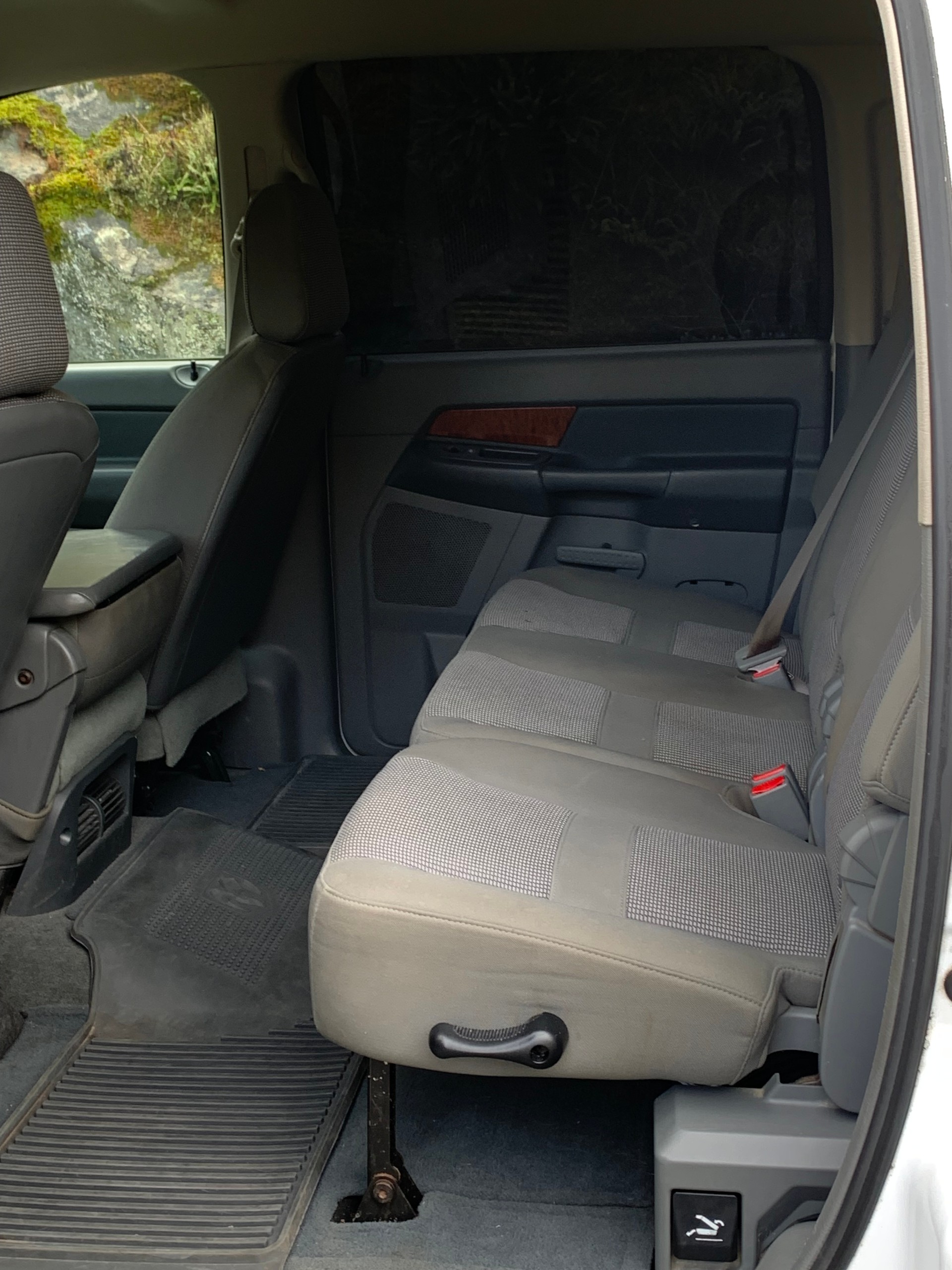 DODGE 1500 Mega Cab-image-3