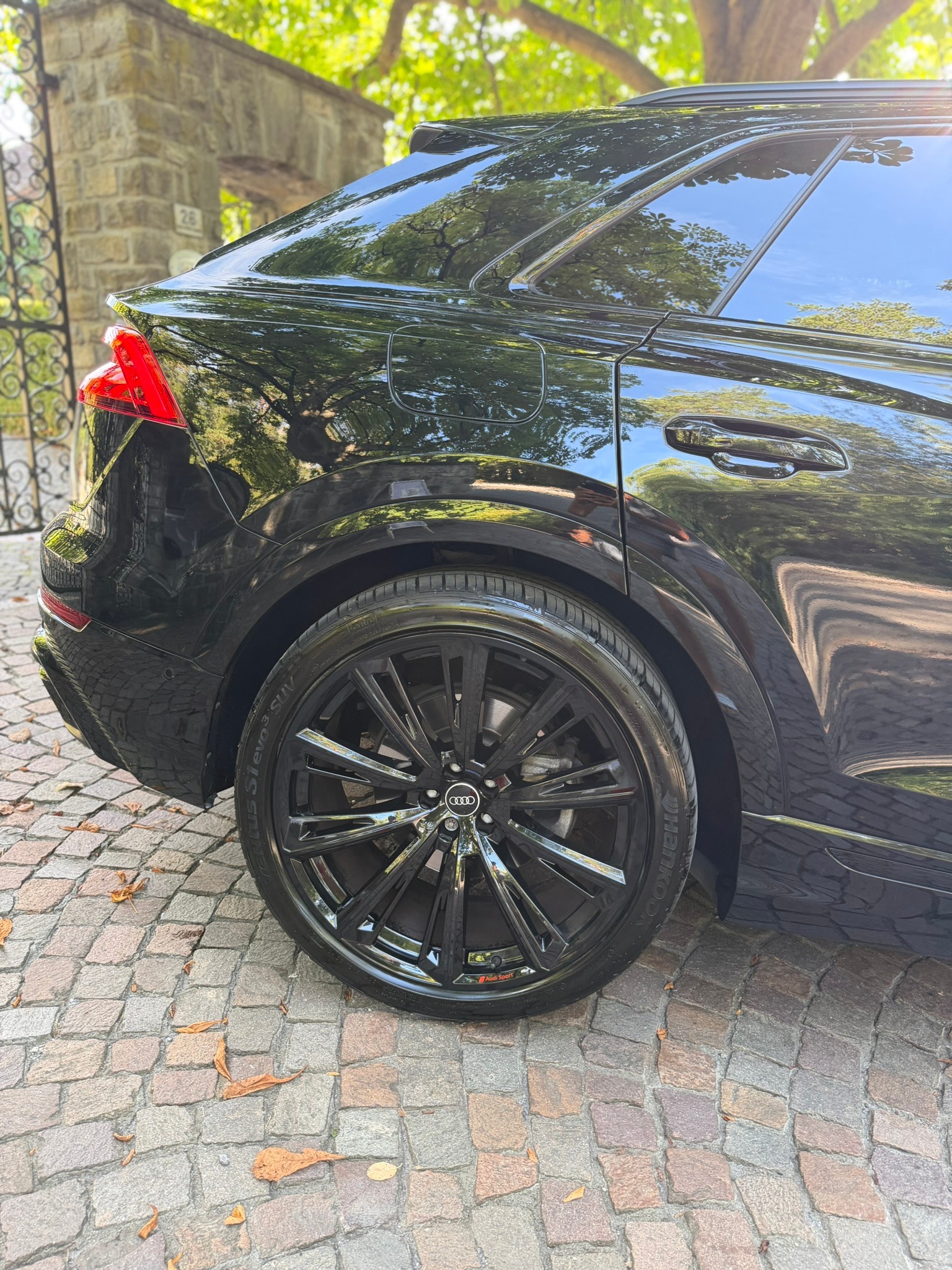 AUDI Q8 50 TDI Black Edition quattro tiptronic-image-3