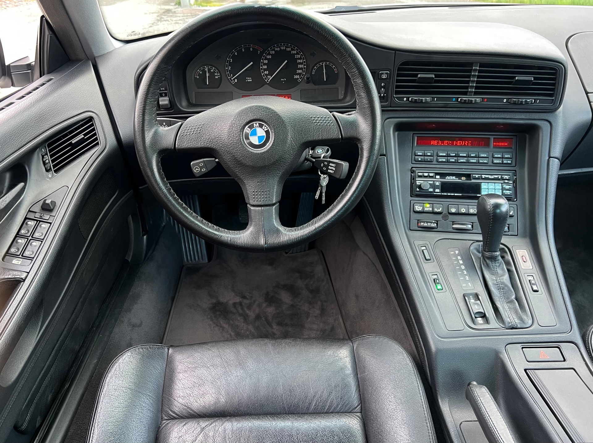 BMW 850i A VETERAN-image-11