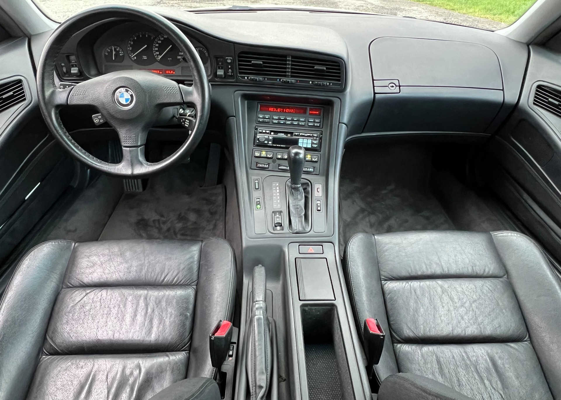 BMW 850i A VETERAN-image-12