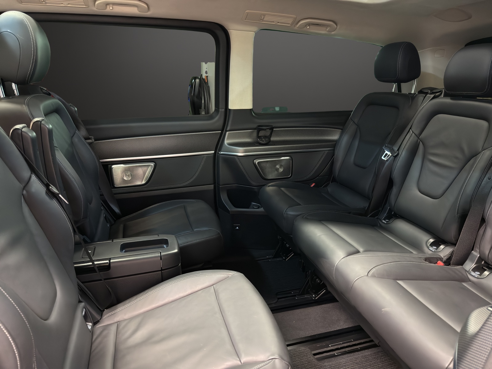 MERCEDES-BENZ V 300 d Exclusive L-image-14