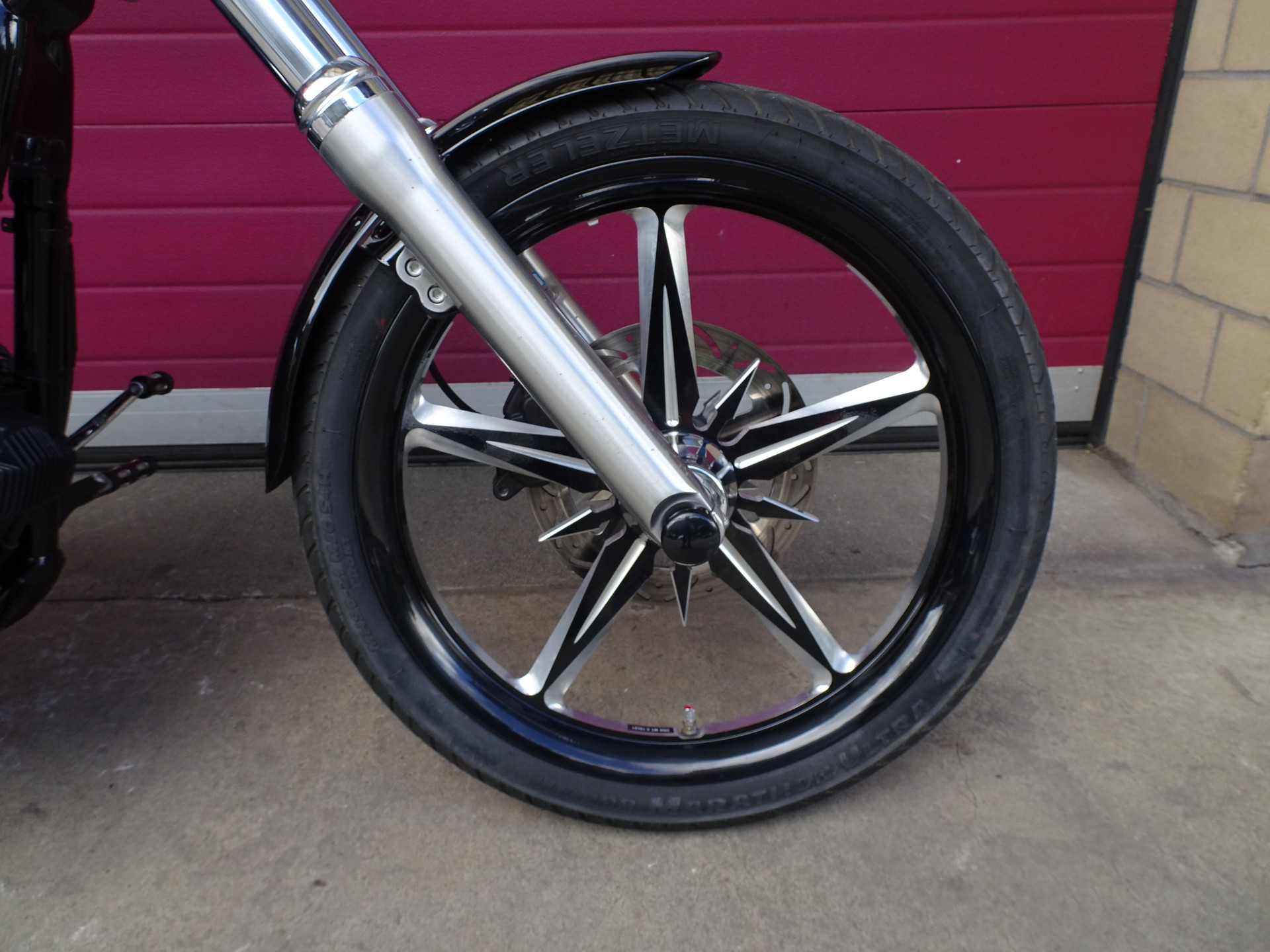 HARLEY-DAVIDSON FXDWGI Dyna Wide Glide-showroom-element-1