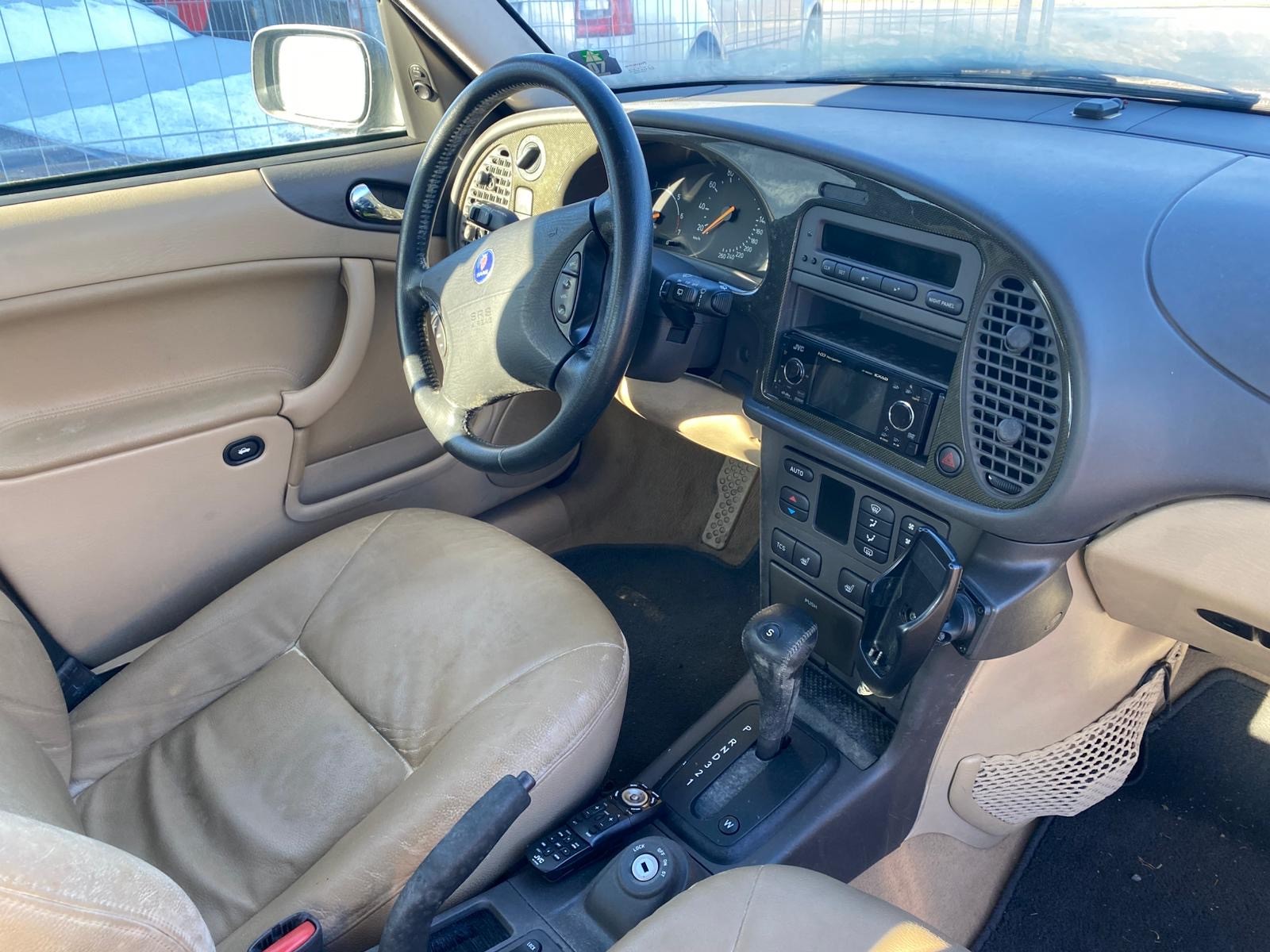 SAAB 9-3 2.0i-16 T SE Anniversary-image-12