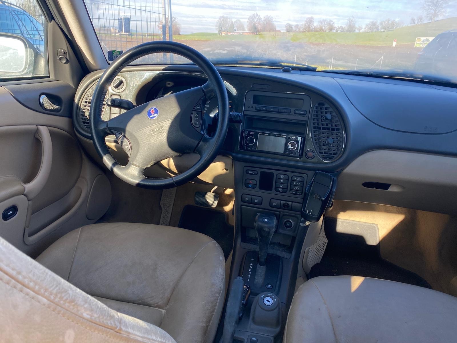 SAAB 9-3 2.0i-16 T SE Anniversary-image-11
