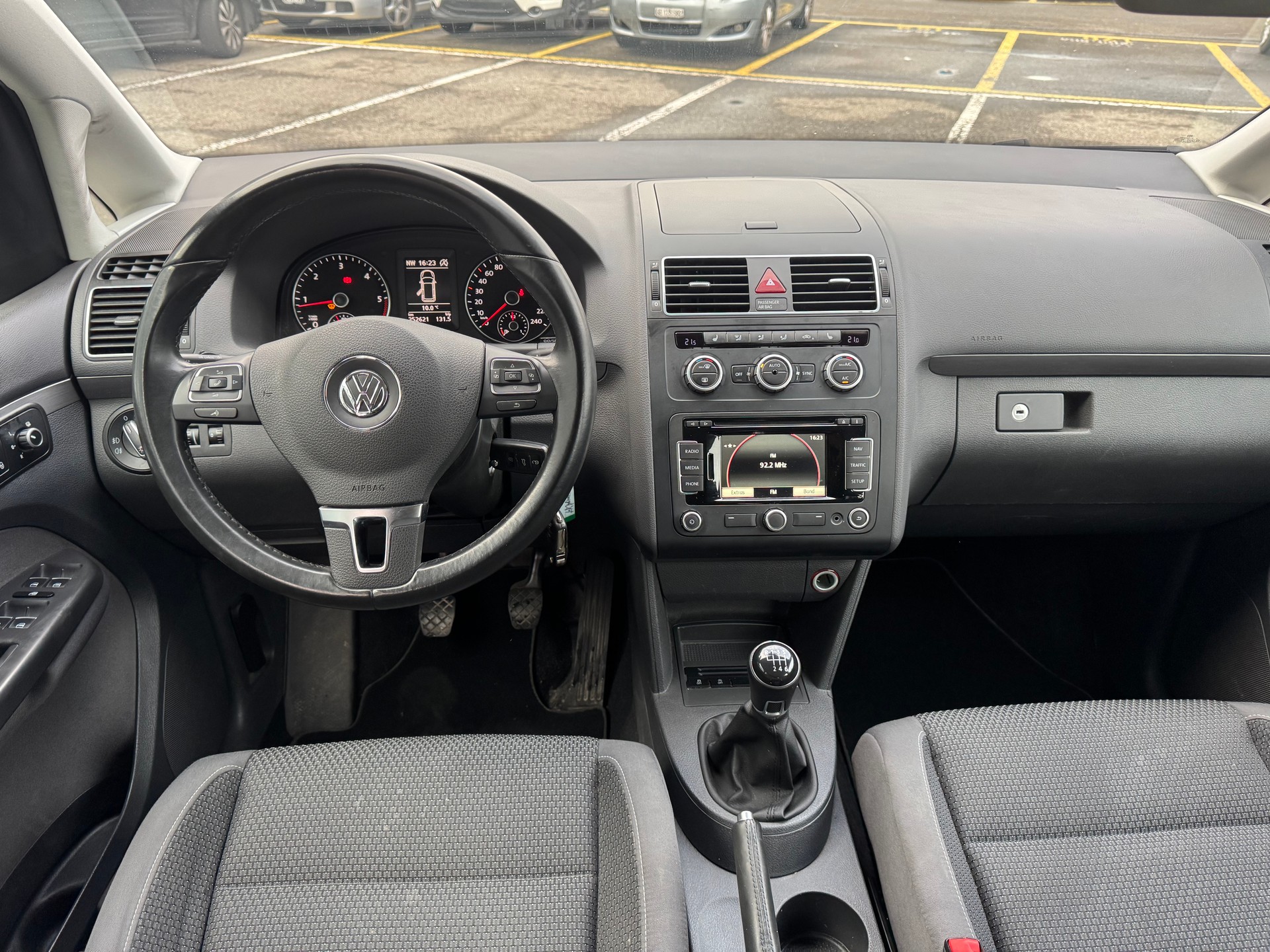 VW Touran 1.6 TDI BlueMotion Technology Comfortline-image-14
