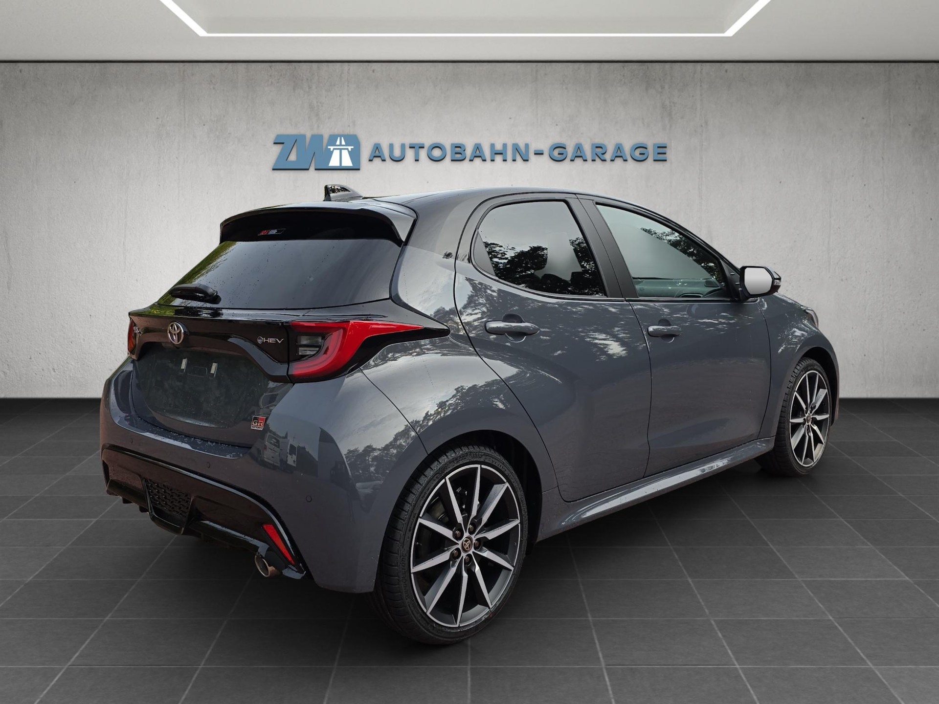 TOYOTA Yaris 1.5 VVT-i HSD GR Sport-image-4