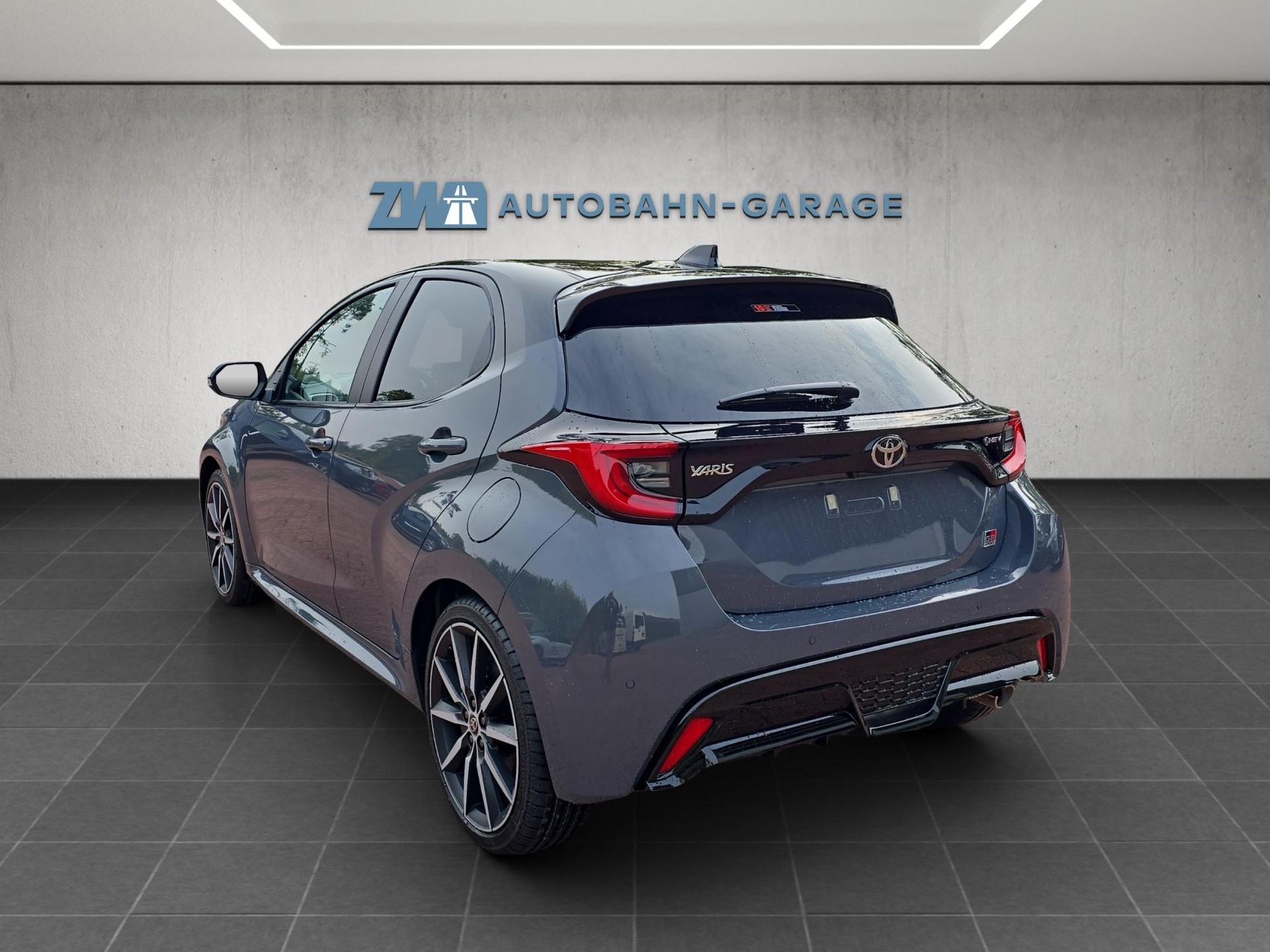 TOYOTA Yaris 1.5 VVT-i HSD GR Sport-image-2