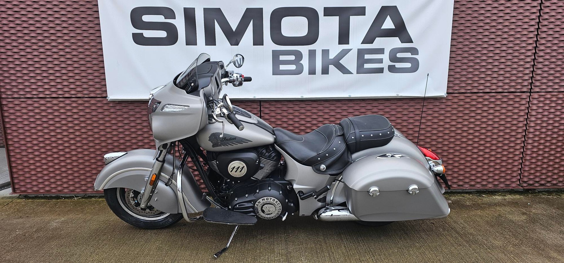 INDIAN Chieftain-showroom-element-2