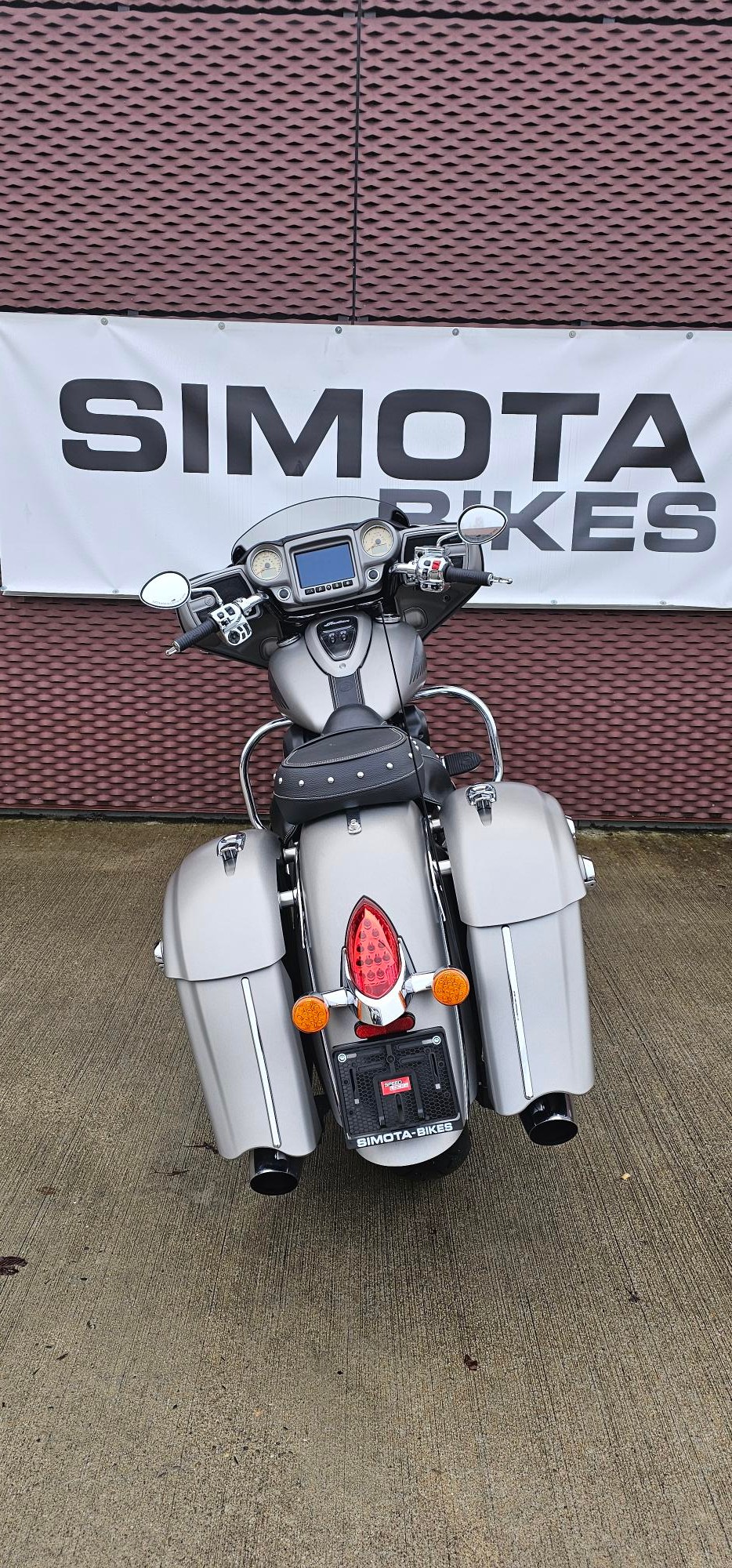INDIAN Chieftain-showroom-element-3