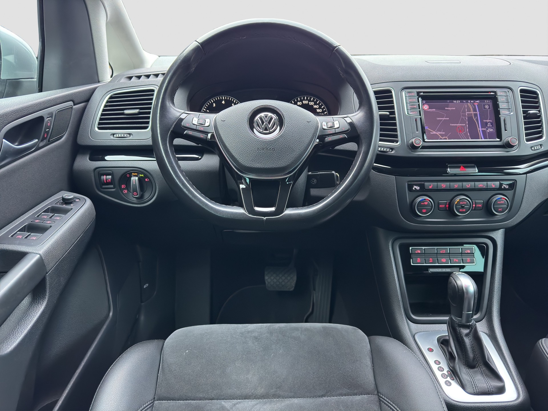 VW Sharan 1.4 TSI BlMT Highline DSG-image-6