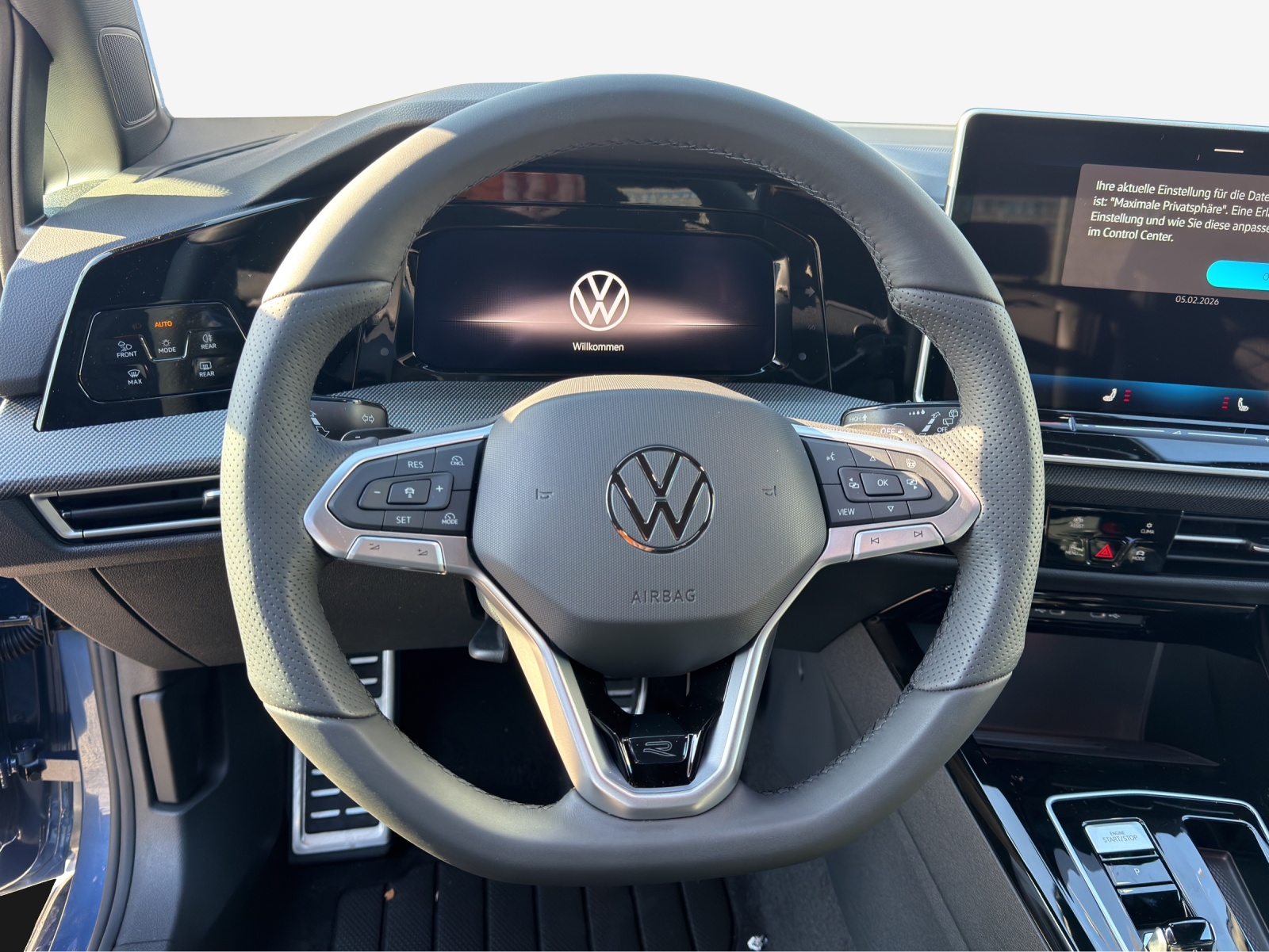 VW Golf 1.5 e TSI mHEV R-Line DSG-image-9