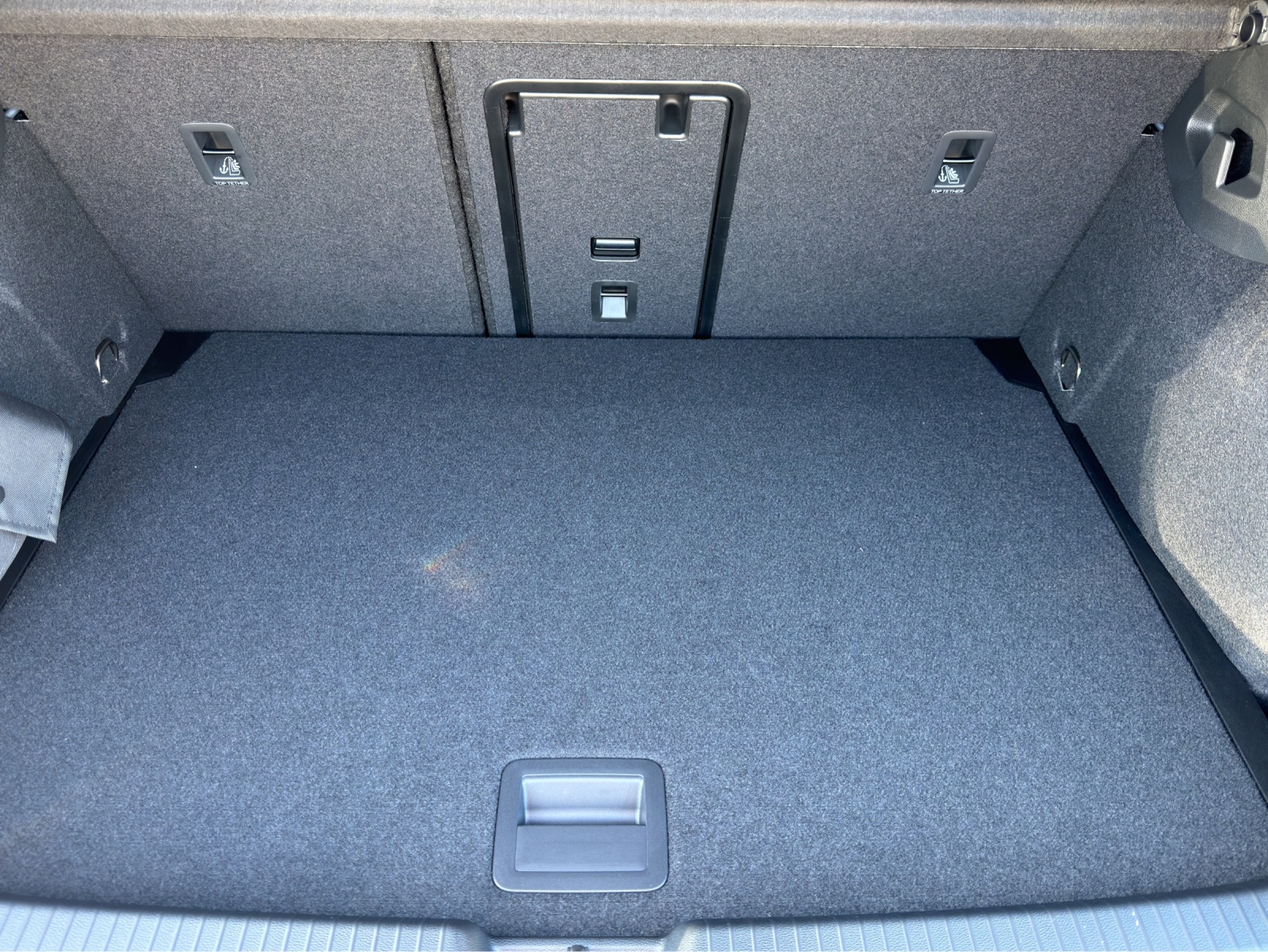 VW Golf 1.5 e TSI mHEV R-Line DSG-image-12