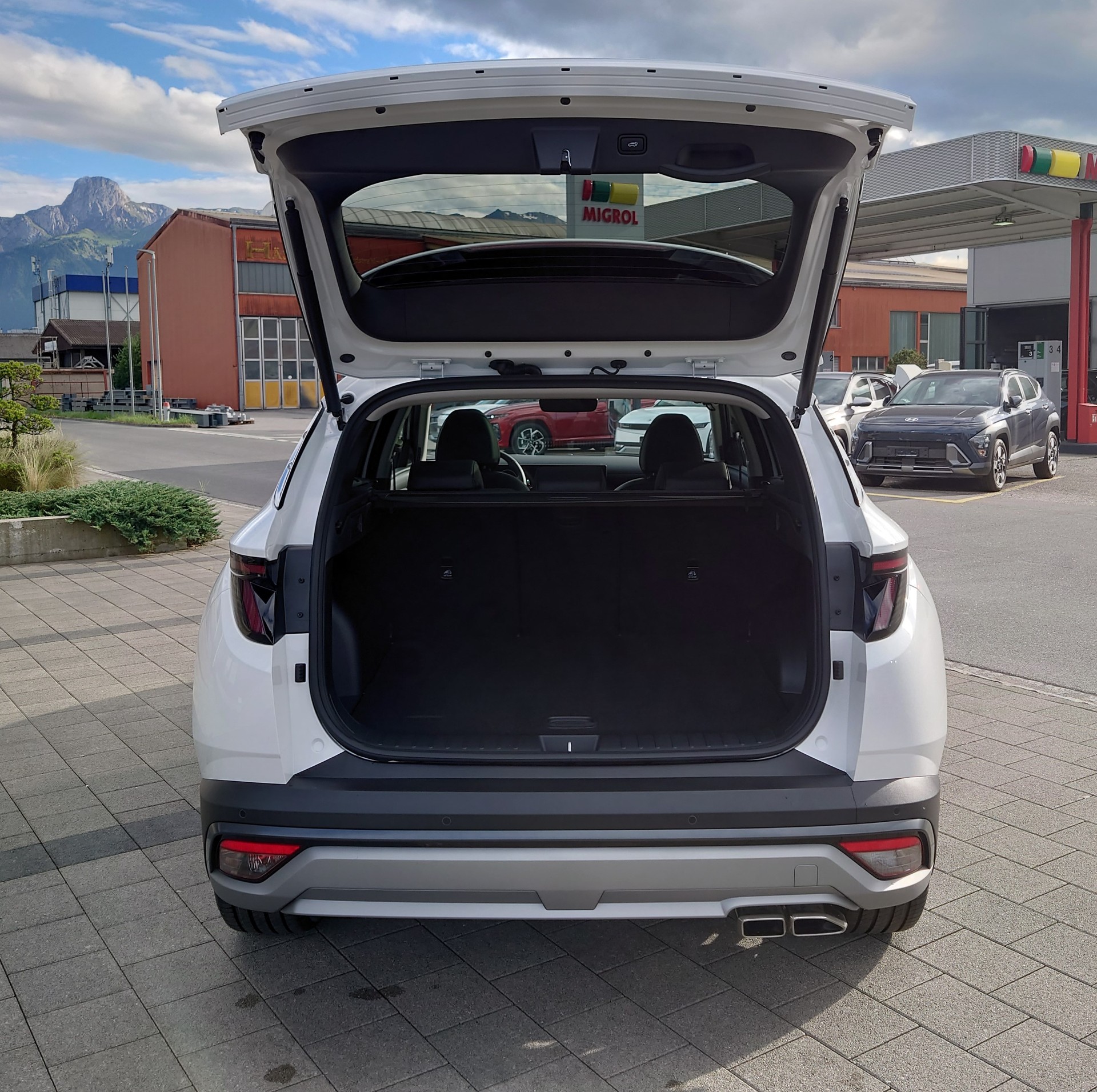 HYUNDAI Tucson 1.6 TGDI HEV Vertex Swiss Edition 4WD-image-10
