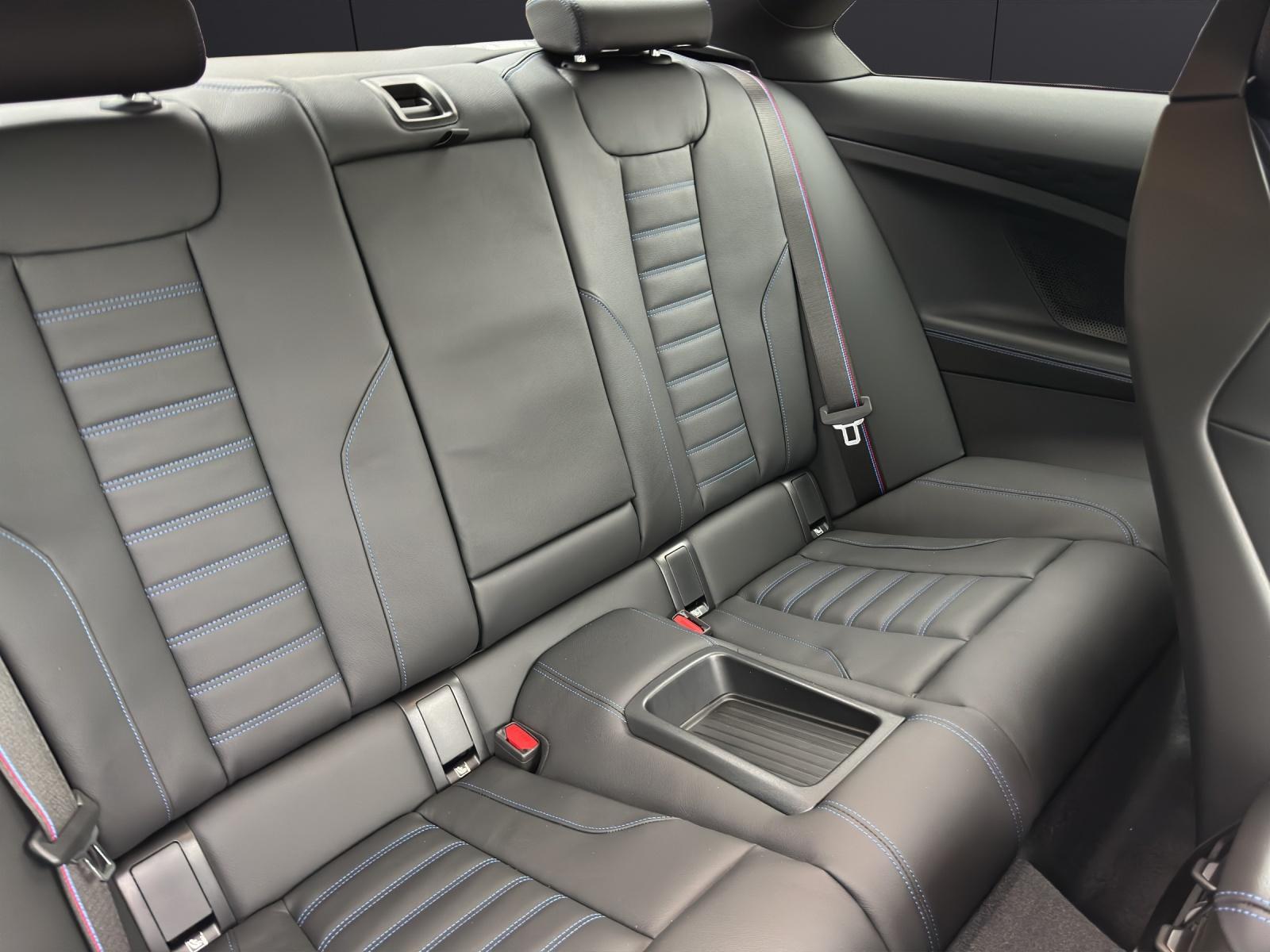 BMW M240i xDrive Coupé-image-12