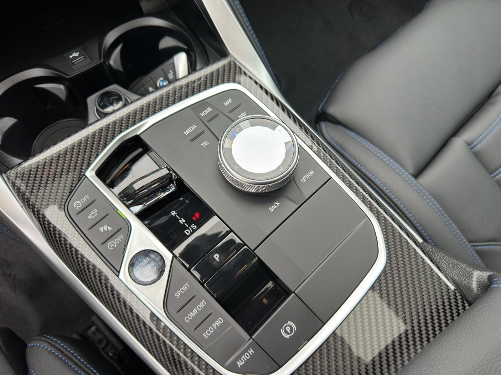BMW M240i xDrive Coupé-image-9