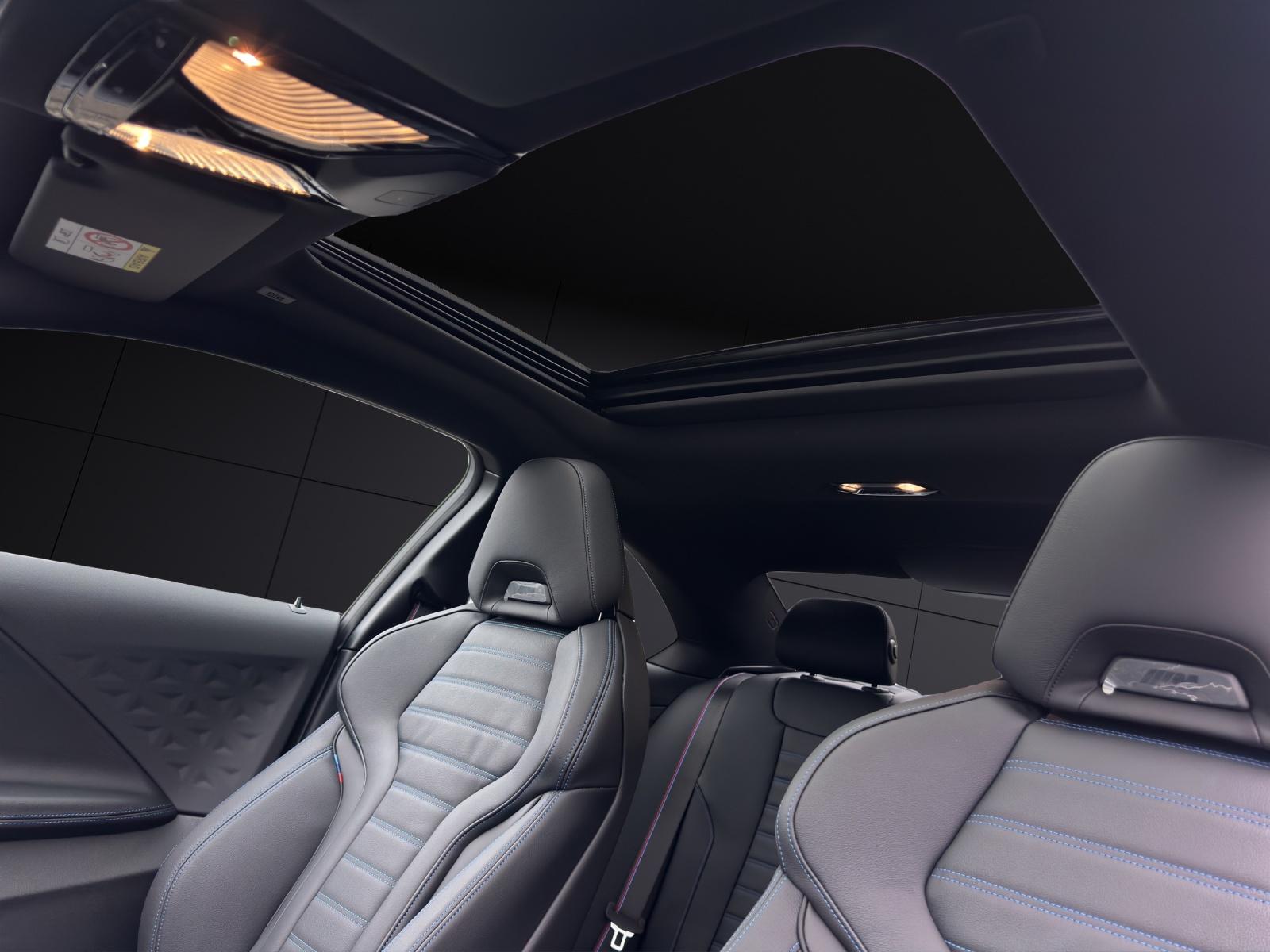 BMW M240i xDrive Coupé-image-11