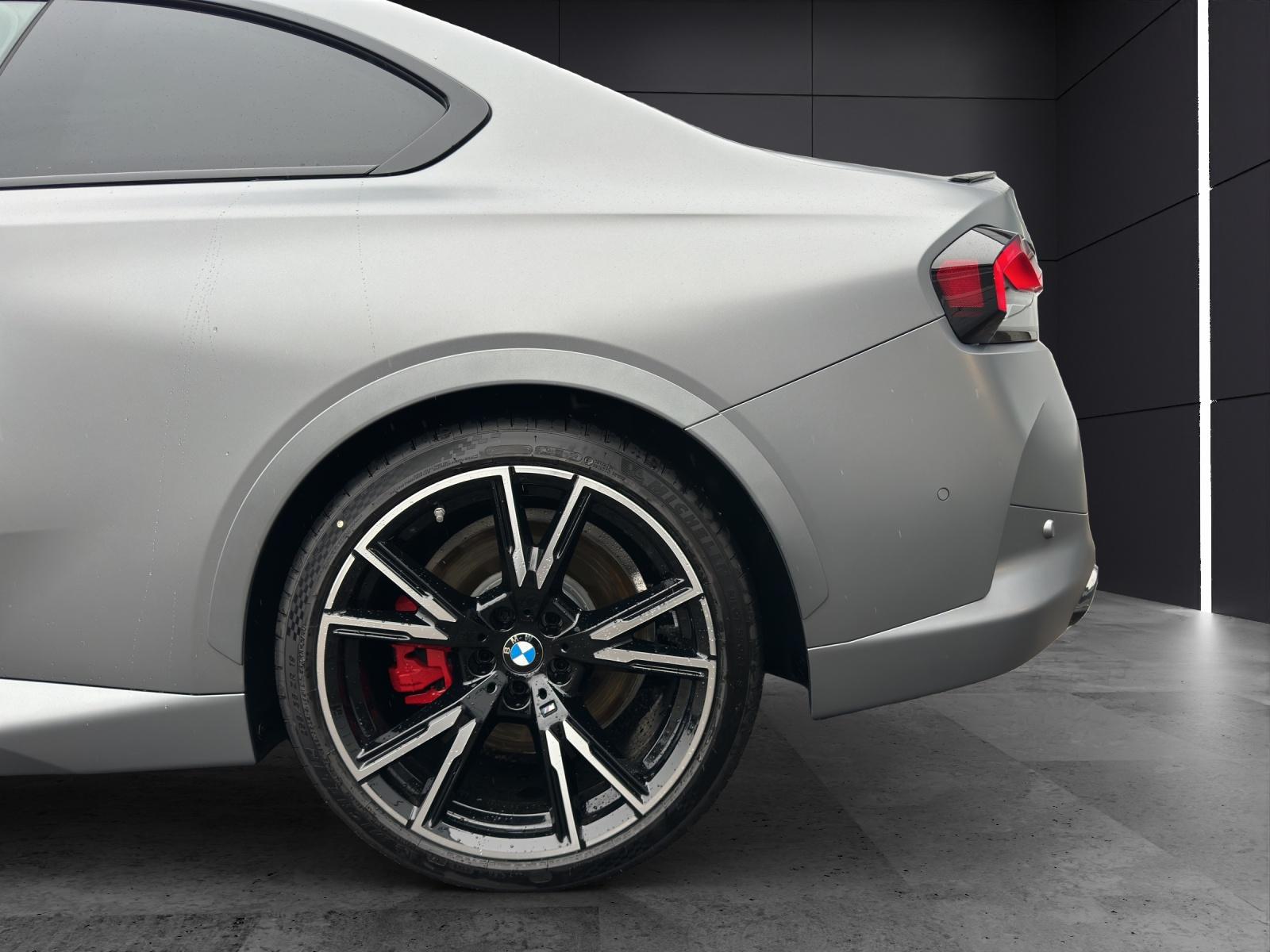 BMW M240i xDrive Coupé-image-15