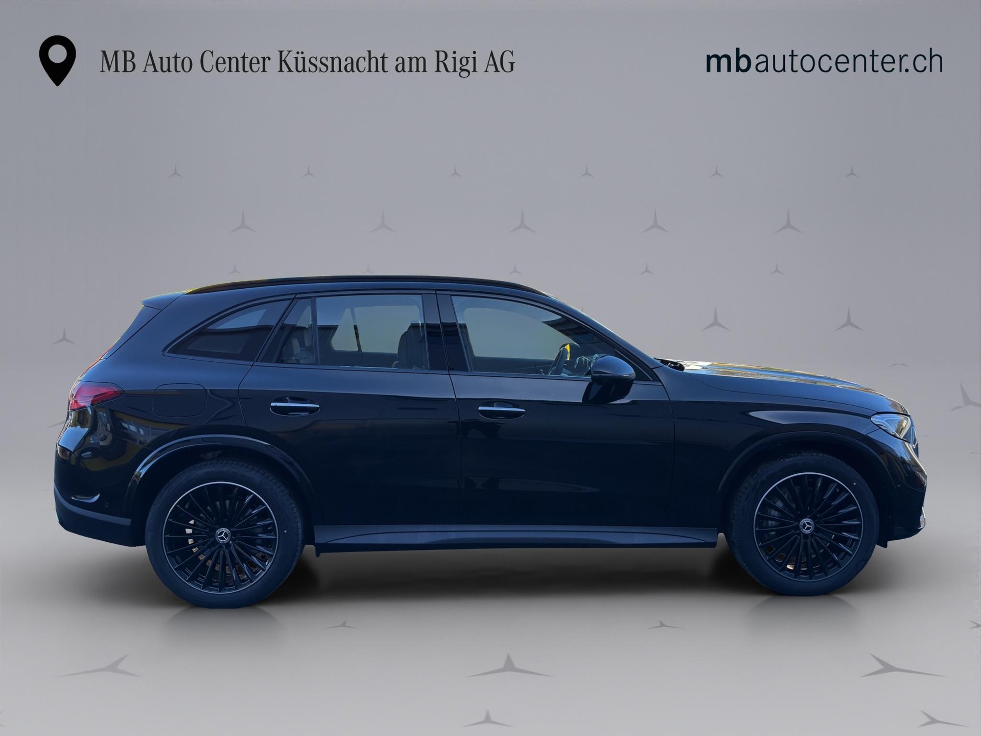 MERCEDES-BENZ GLC 200 AMG Line 4matic-image-8