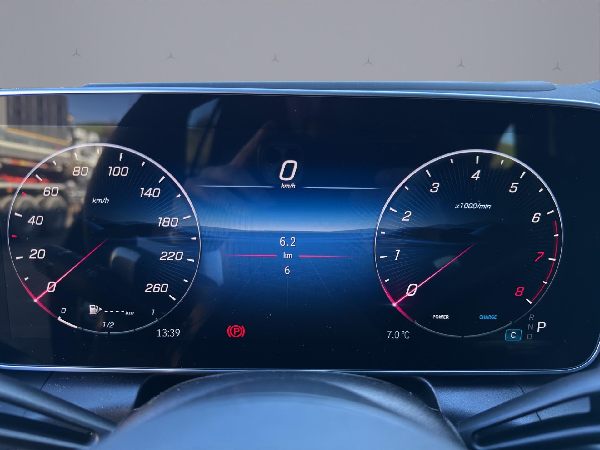 MERCEDES-BENZ GLC 200 AMG Line 4matic-image-12