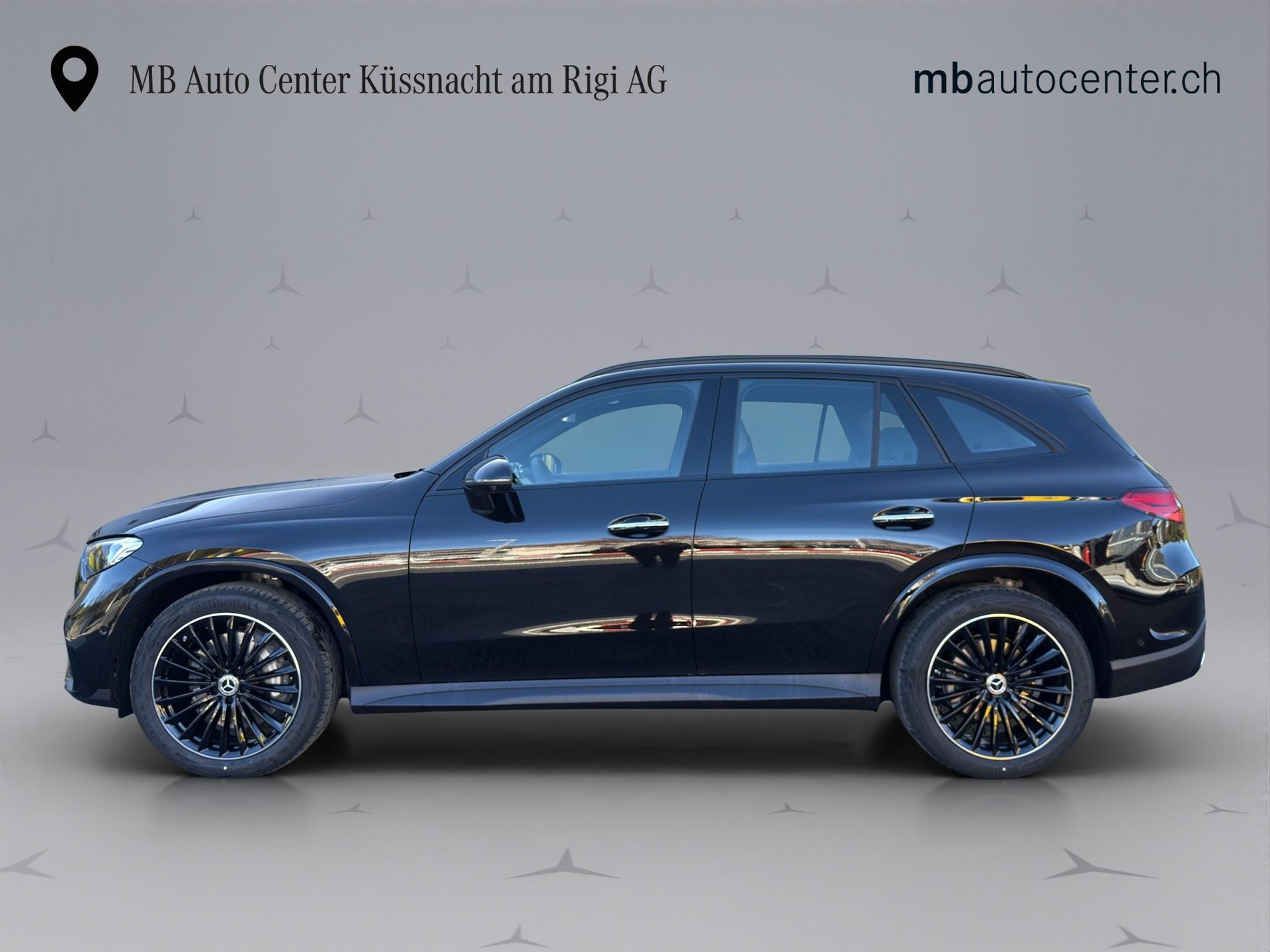 MERCEDES-BENZ GLC 200 AMG Line 4matic-image-3