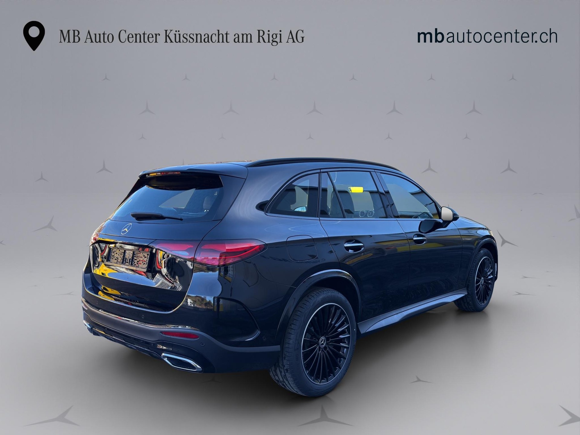 MERCEDES-BENZ GLC 200 AMG Line 4matic-image-7