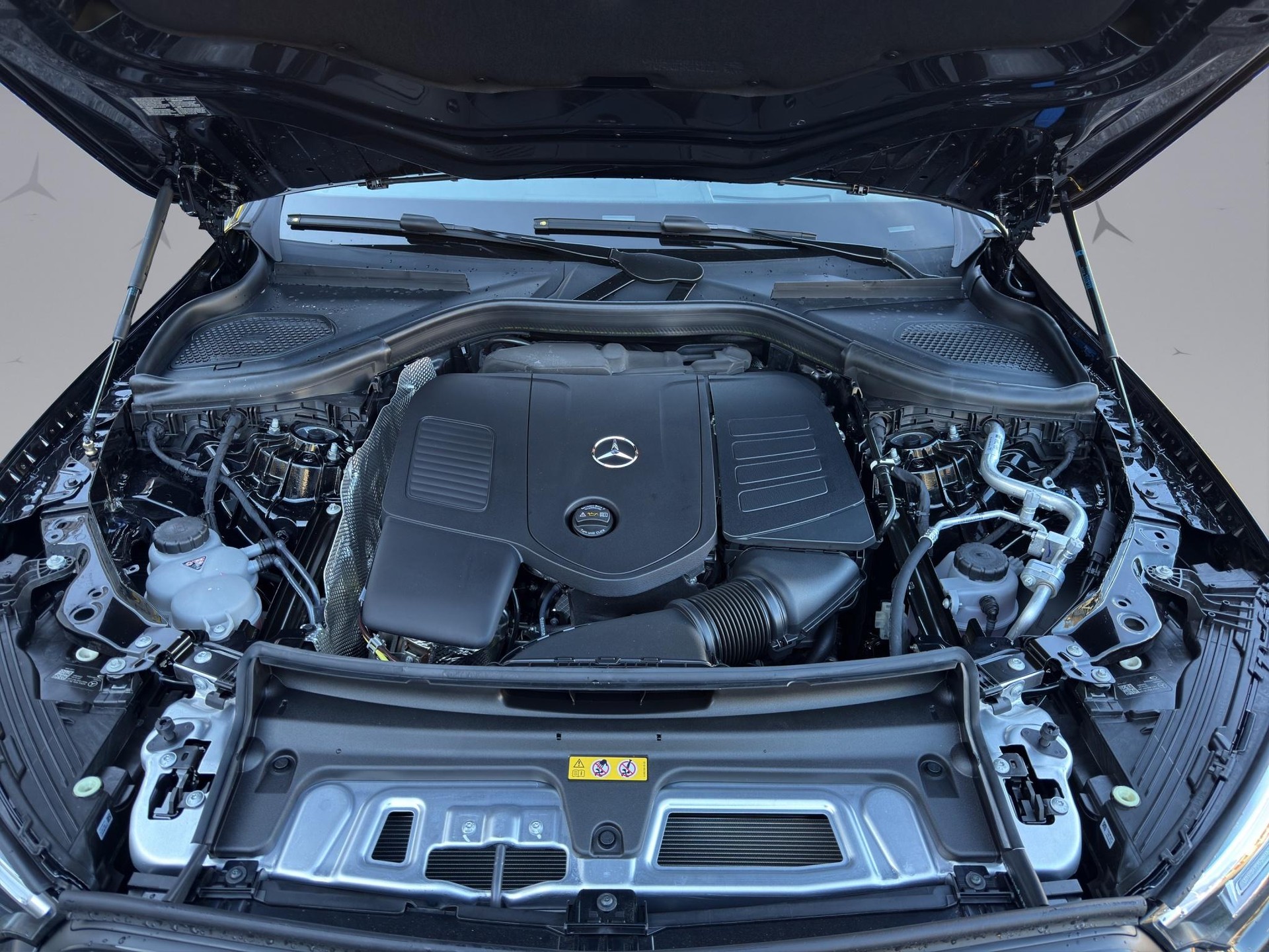 MERCEDES-BENZ GLC 200 AMG Line 4matic-image-20