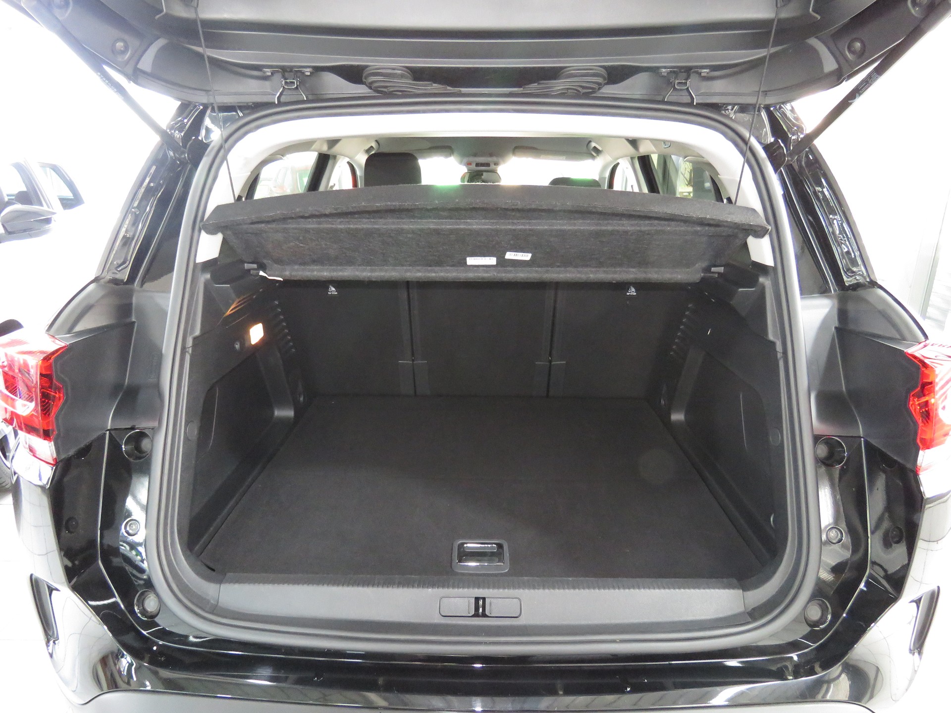 CITROEN C5 Aircross 1.6 PHEV Swiss Edition-image-9