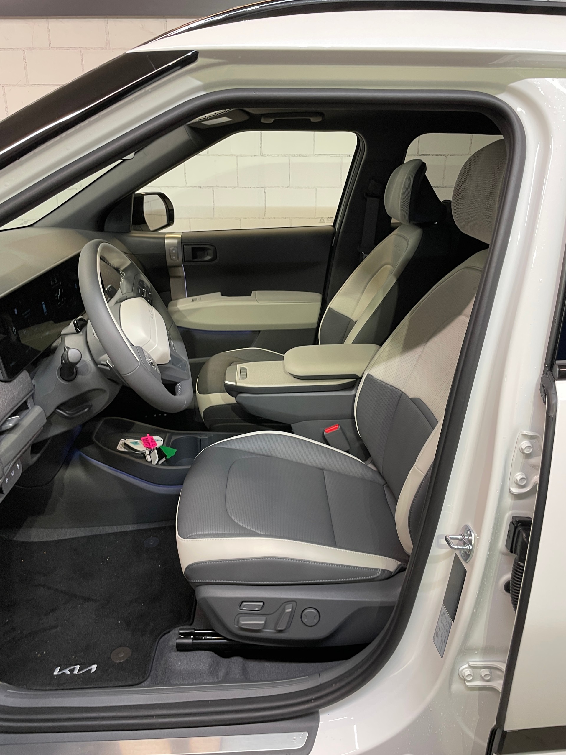 KIA EV3 81,4 kWh GT-Line mit GT-Line Pack und Panoramadach und AHK!-image-10