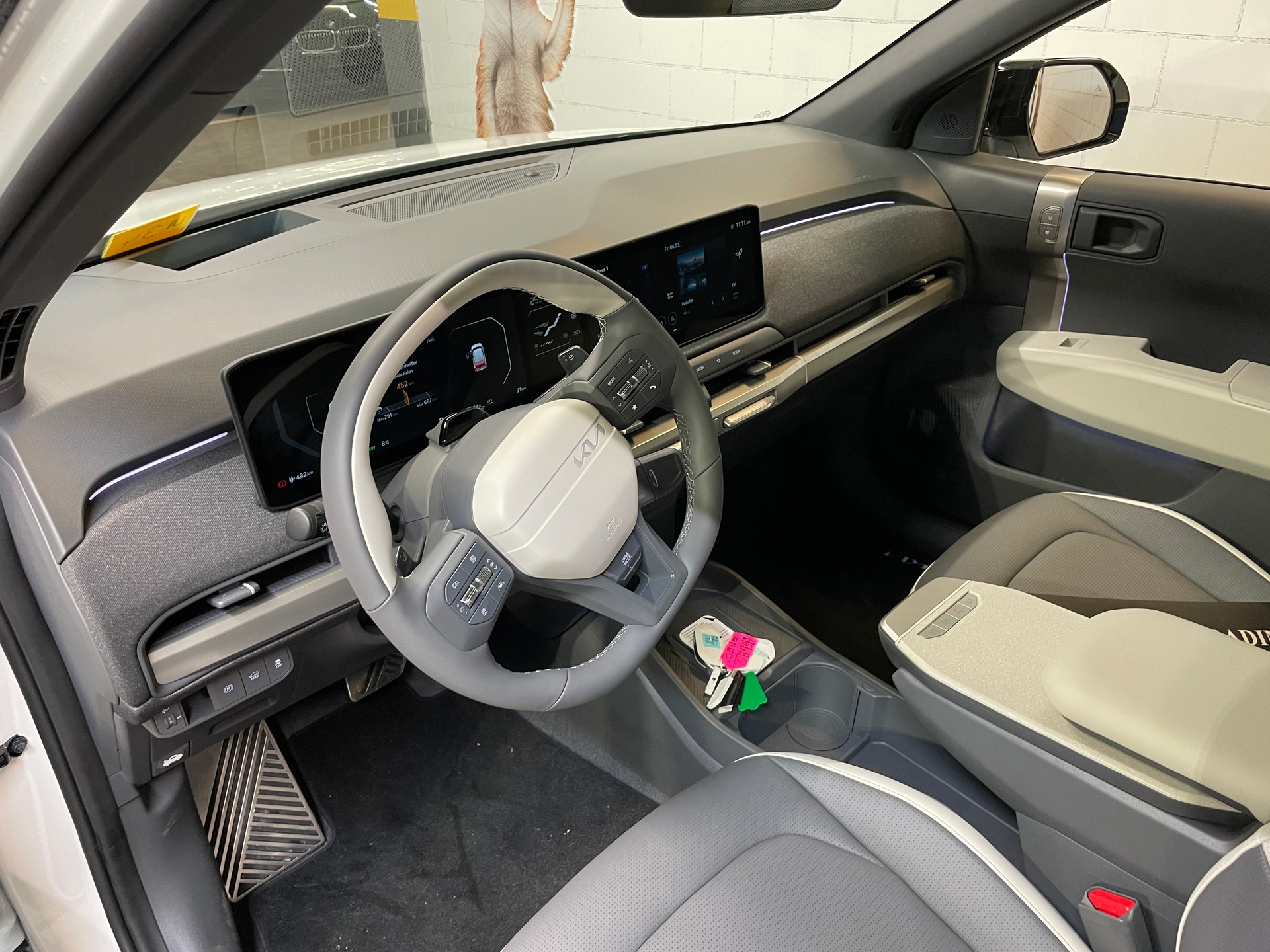 KIA EV3 81,4 kWh GT-Line mit GT-Line Pack und Panoramadach und AHK!-image-7