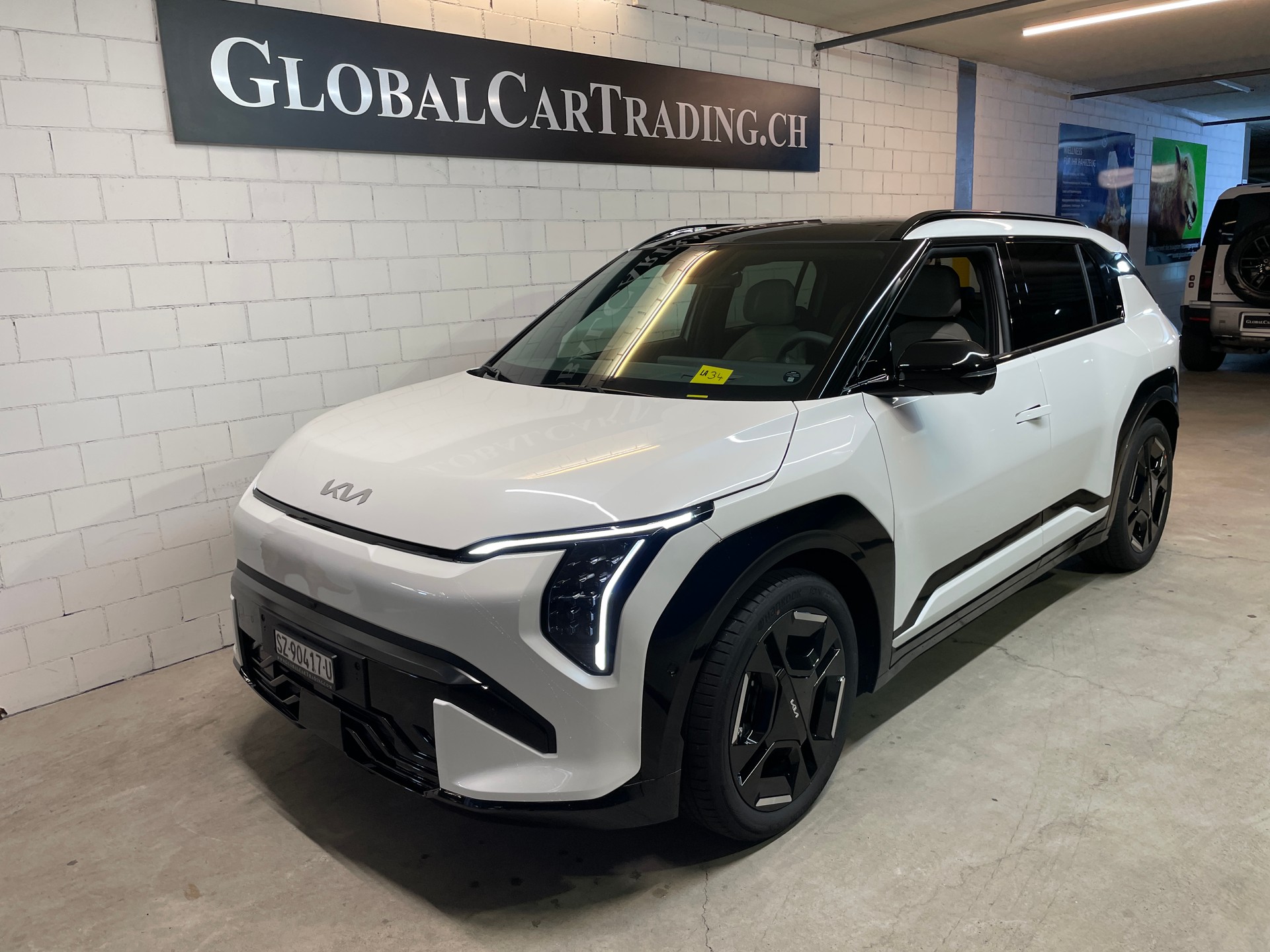 KIA EV3 81,4 kWh GT-Line mit GT-Line Pack und Panoramadach und AHK!
