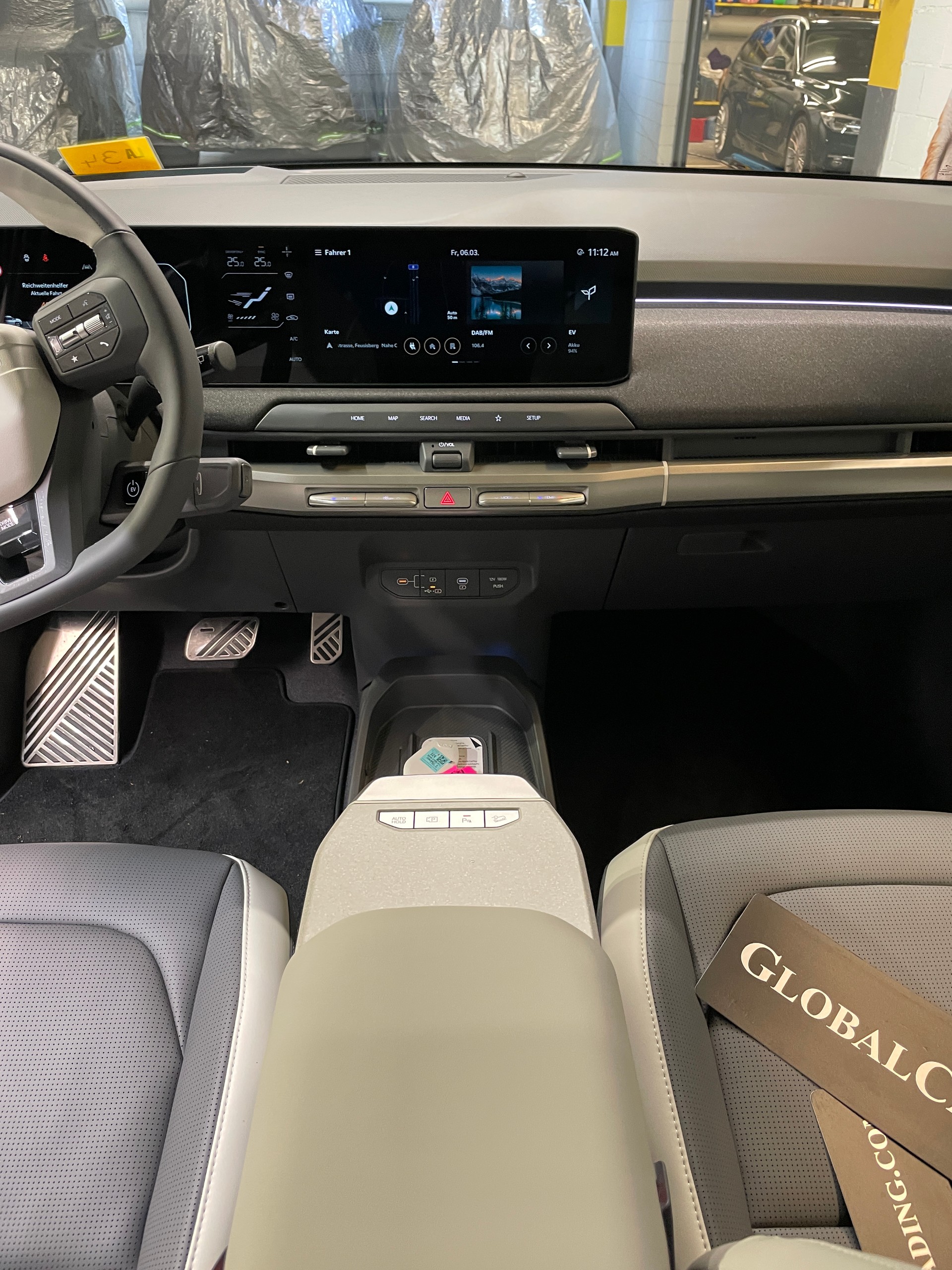 KIA EV3 81,4 kWh GT-Line mit GT-Line Pack und Panoramadach und AHK!-image-14