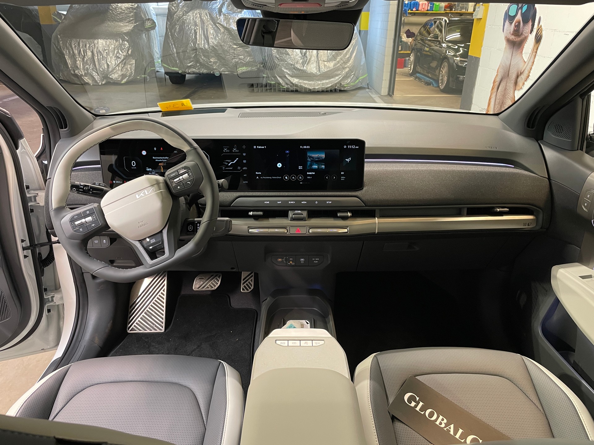 KIA EV3 81,4 kWh GT-Line mit GT-Line Pack und Panoramadach und AHK!-image-15