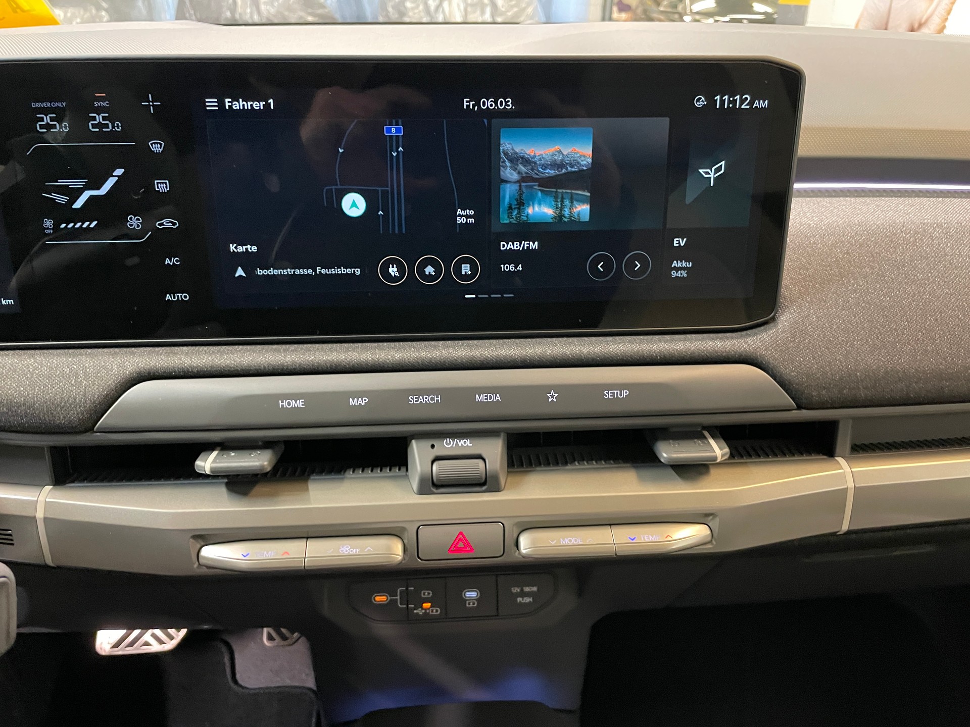 KIA EV3 81,4 kWh GT-Line mit GT-Line Pack und Panoramadach und AHK!-image-18