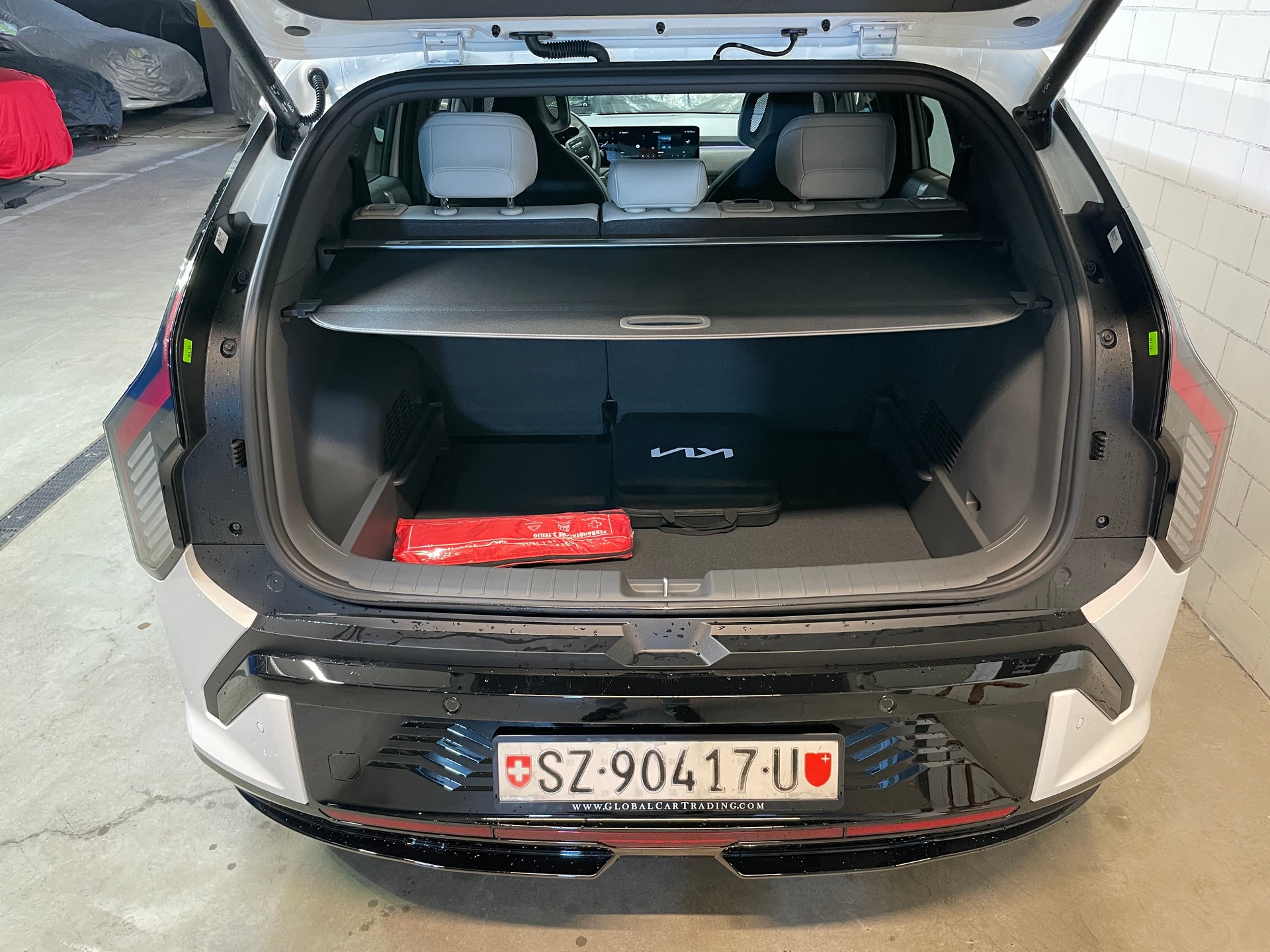 KIA EV3 81,4 kWh GT-Line mit GT-Line Pack und Panoramadach und AHK!-image-5