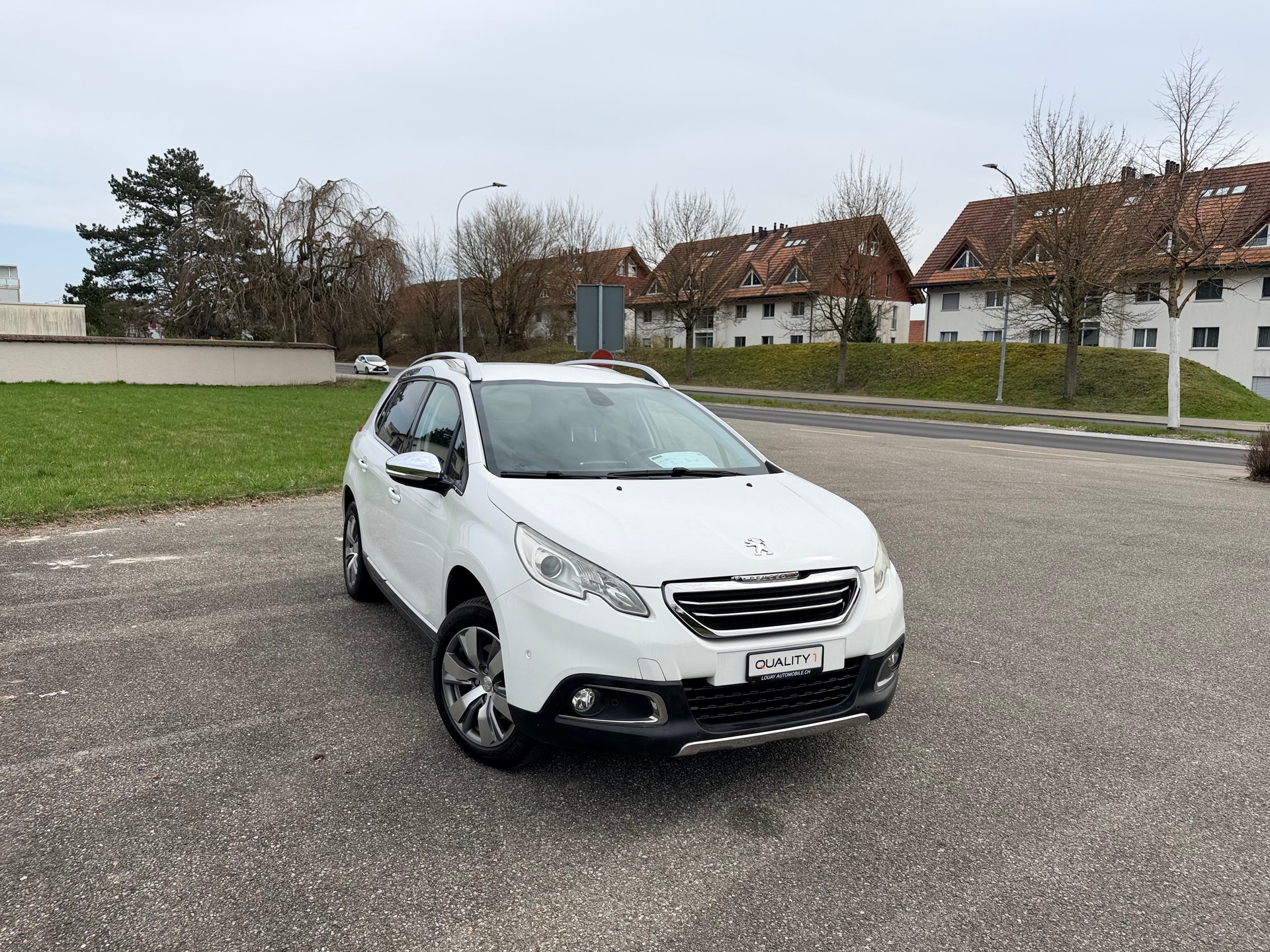 PEUGEOT 2008 1.6 VTI Allure-image-1