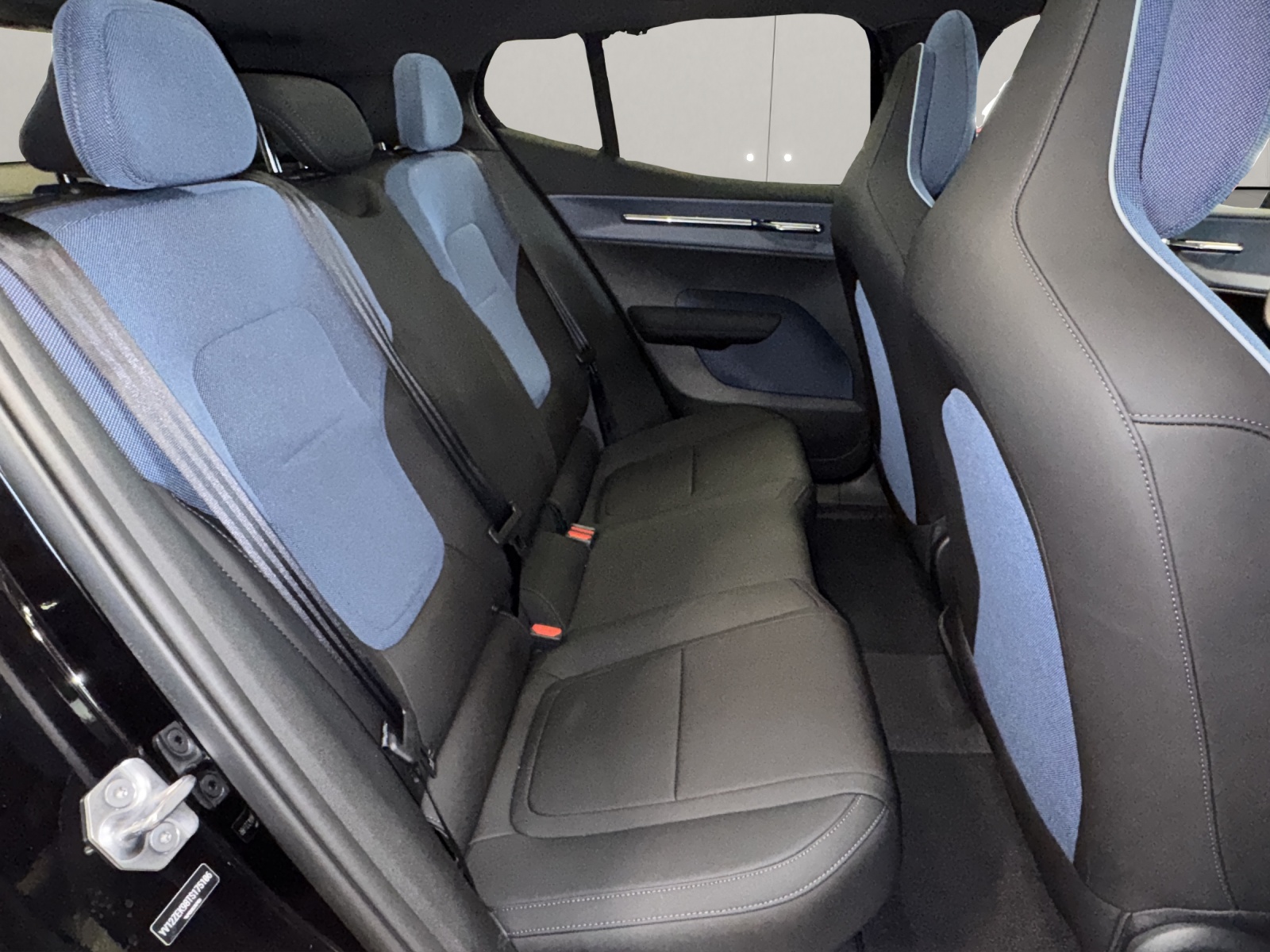 VOLVO EX30 E60 Twin Ultra Performance AWD-image-9