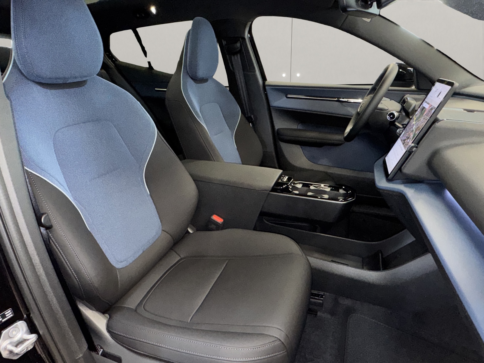 VOLVO EX30 E60 Twin Ultra Performance AWD-image-12