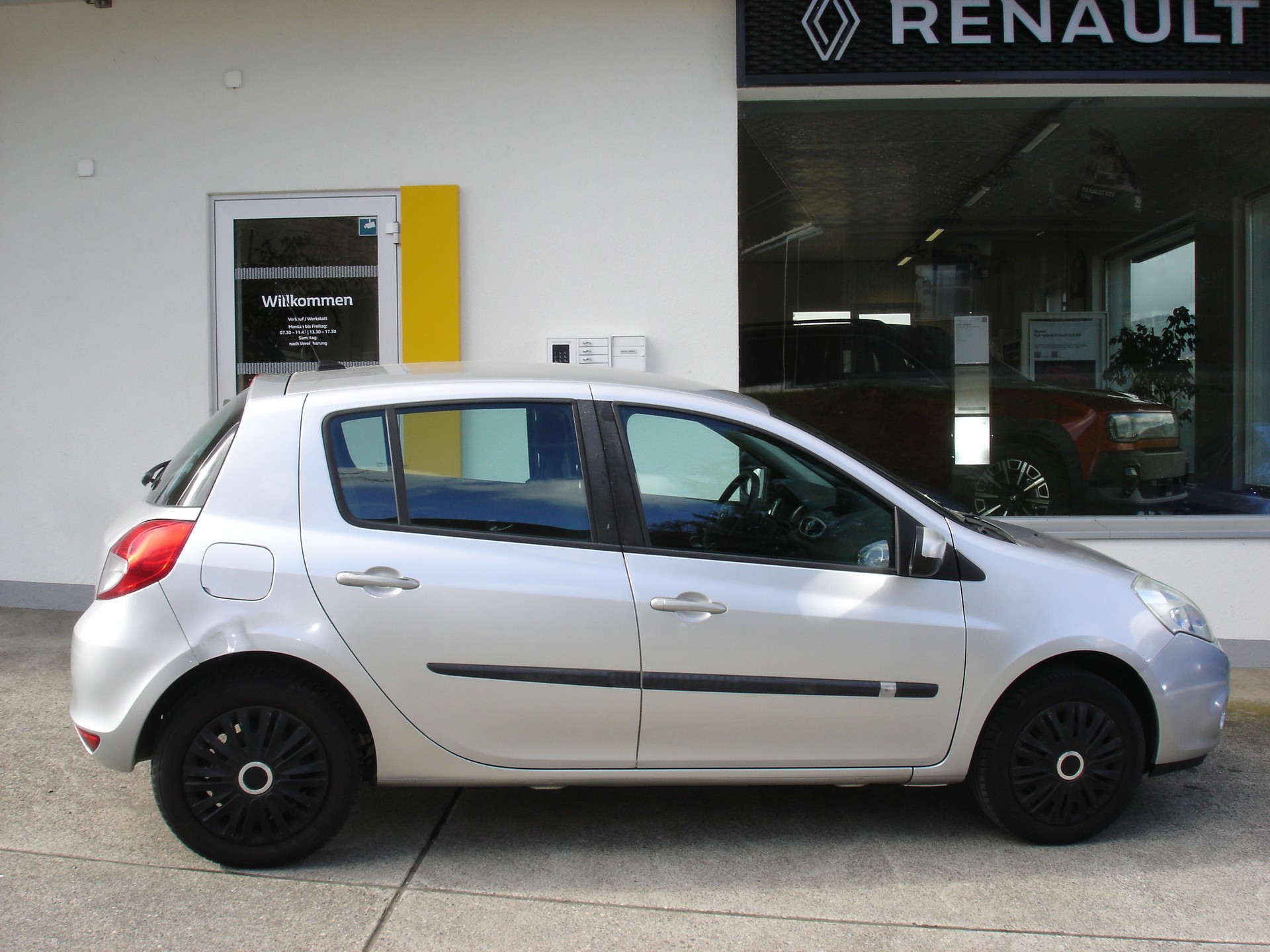 RENAULT Clio 1.2 16V Turbo Dynamique-image-2