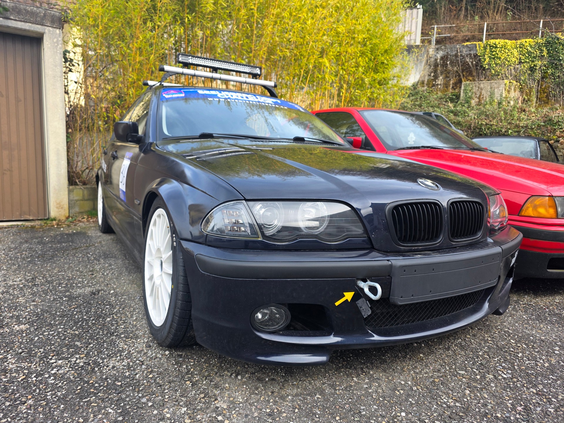BMW E46 323i-image-0