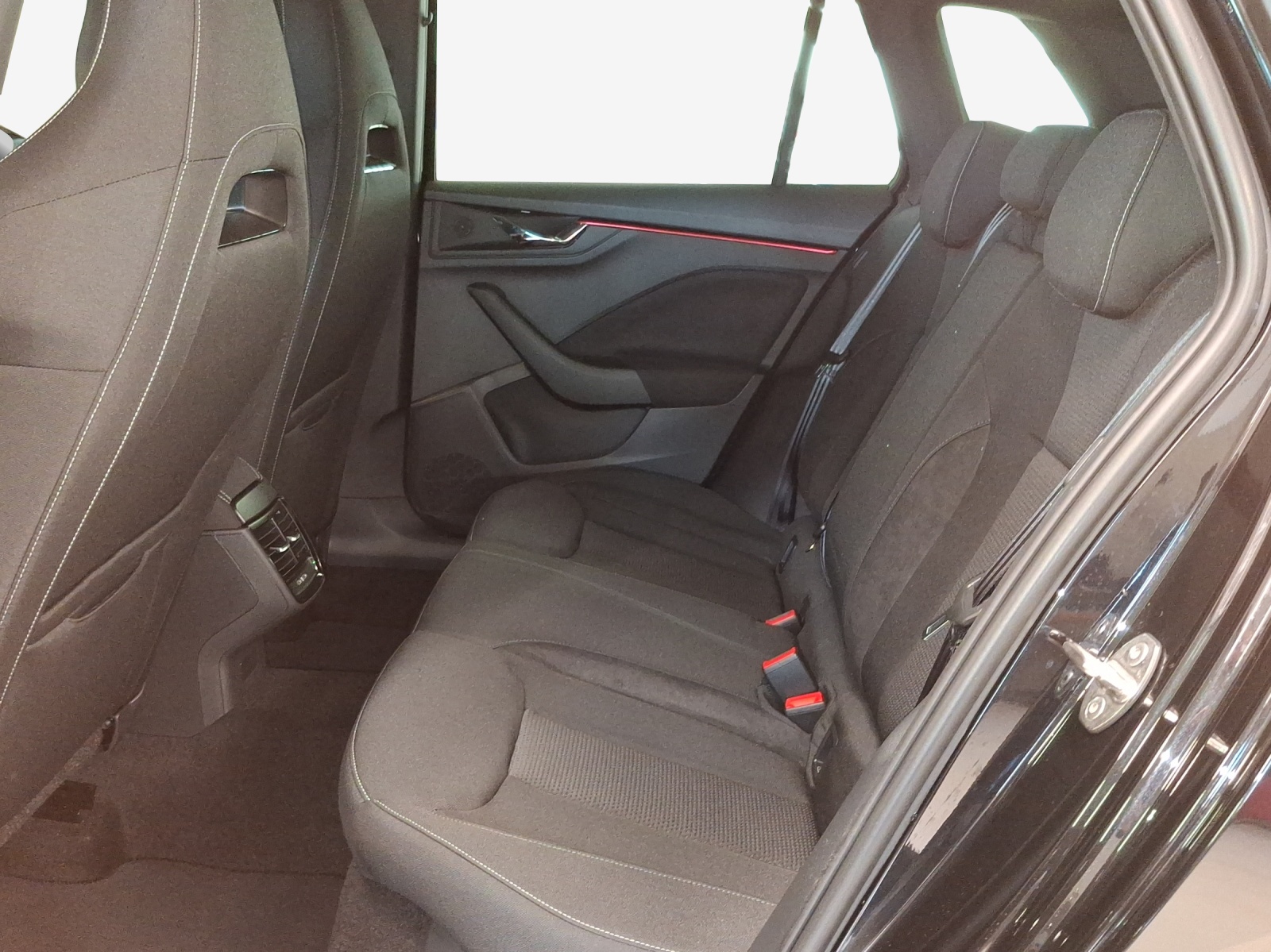 SKODA Kamiq 1.5 TSI Dynamic DSG-image-10